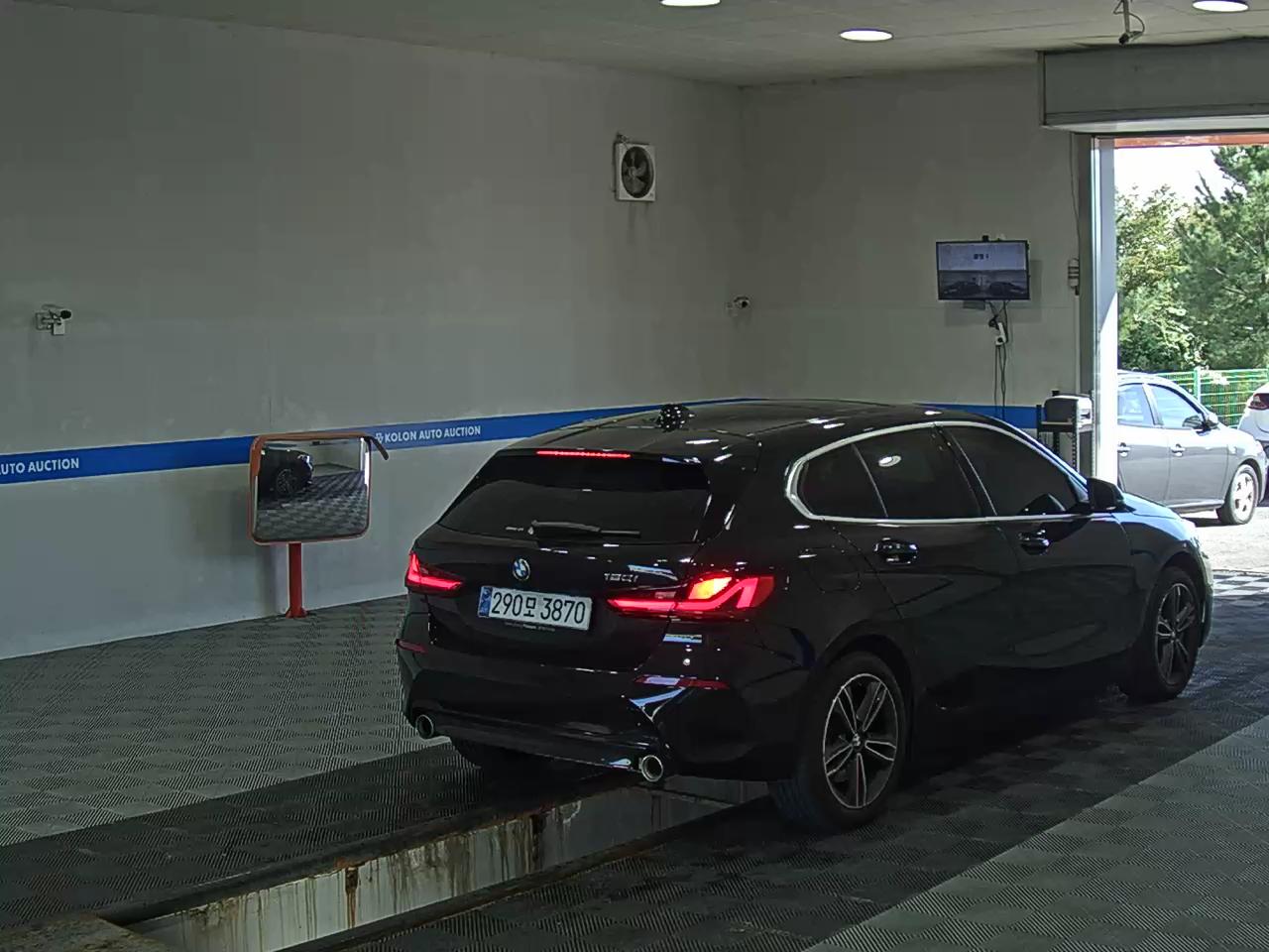 بي إم دبليو 1 Series 2024 120i