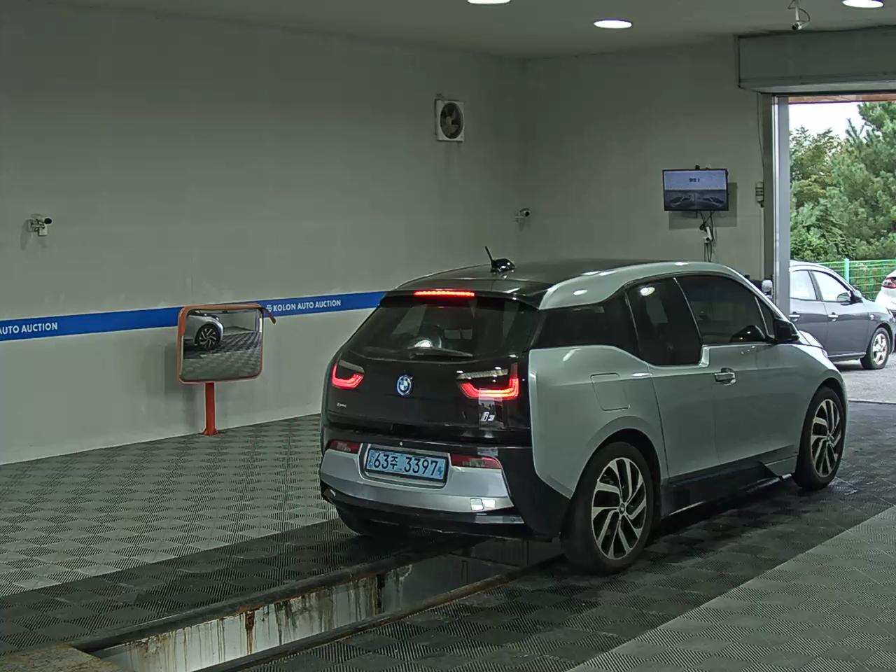 بي إم دبليو I3 Sol بلس 2015 PLUS