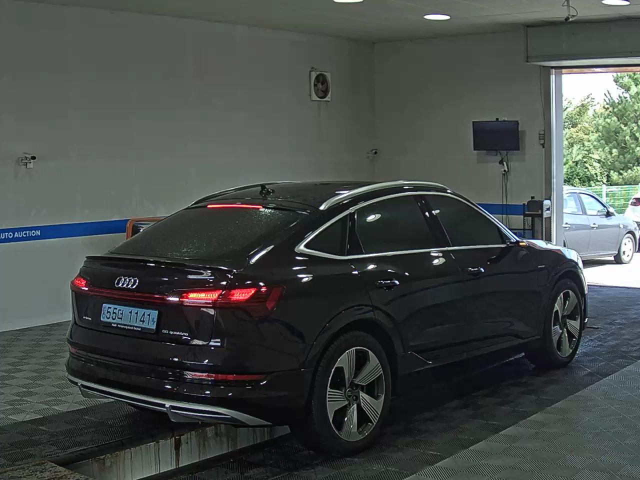 أودي E Tron 2022