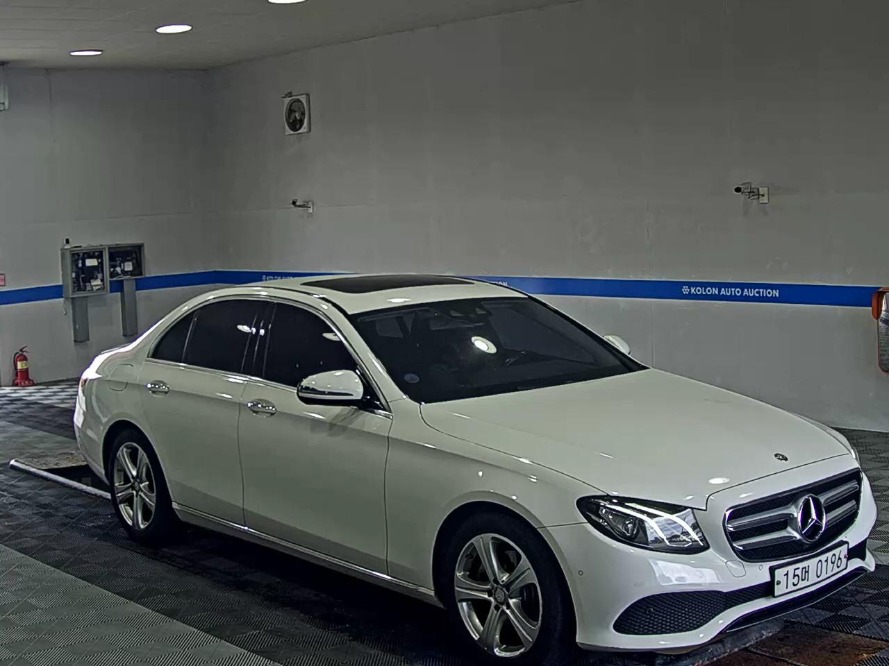 مرسيدس بنز E Class 2017 E200
