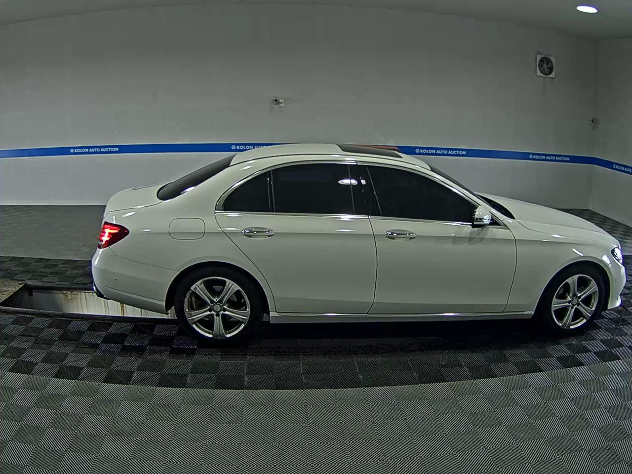مرسيدس بنز E Class 2017 E200
