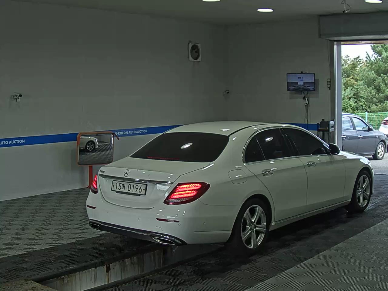 مرسيدس بنز E Class 2017 E200