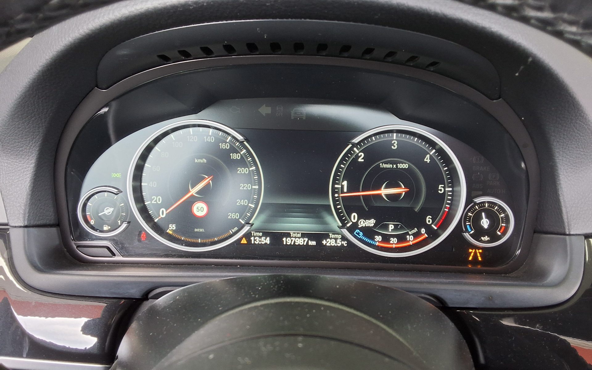 بي إم دبليو 5 Series (6Th Gen) 520D M Aerodynamic Pro 2016 520d