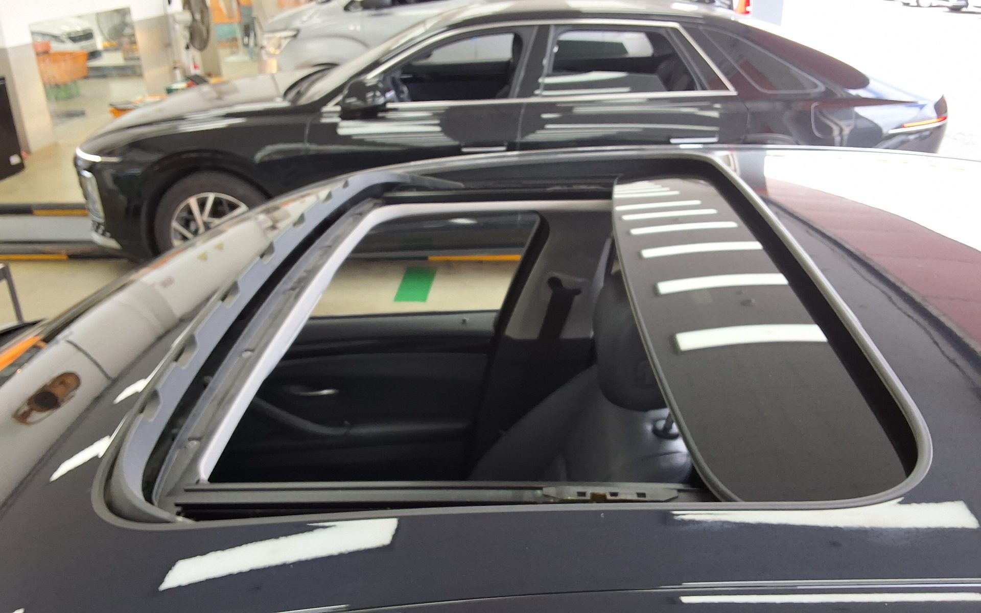 بي إم دبليو 5 Series (6Th Gen) 520D M Aerodynamic Pro 2016 520d