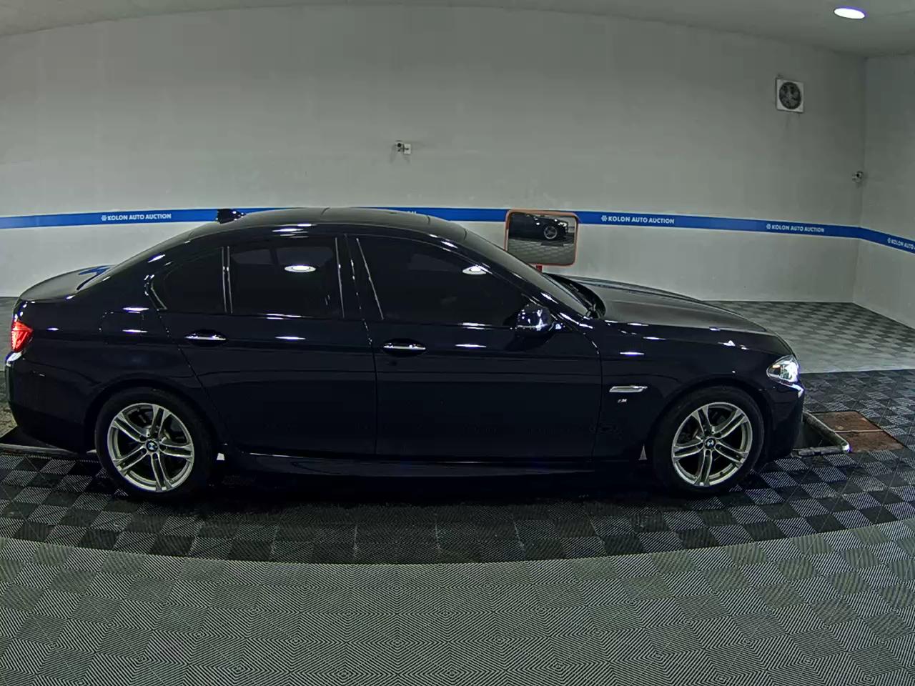 بي إم دبليو 5 Series (6Th Gen) 520D M Aerodynamic Pro 2016 520d