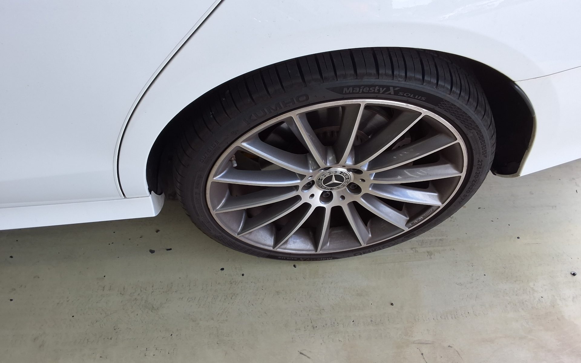 مرسيدس بنز E Class 2022 4MATIC LINE