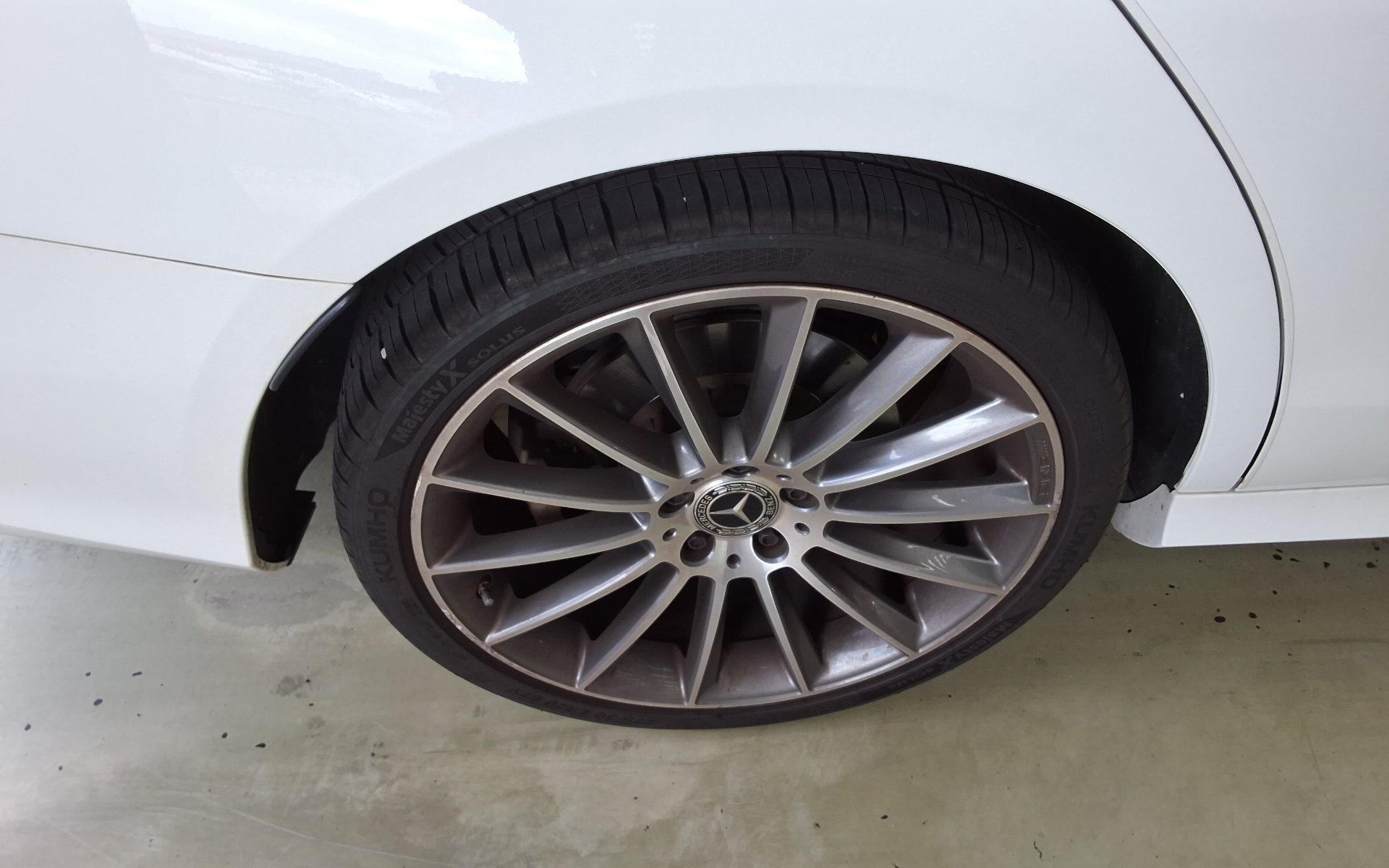 مرسيدس بنز E Class 2022 4MATIC LINE