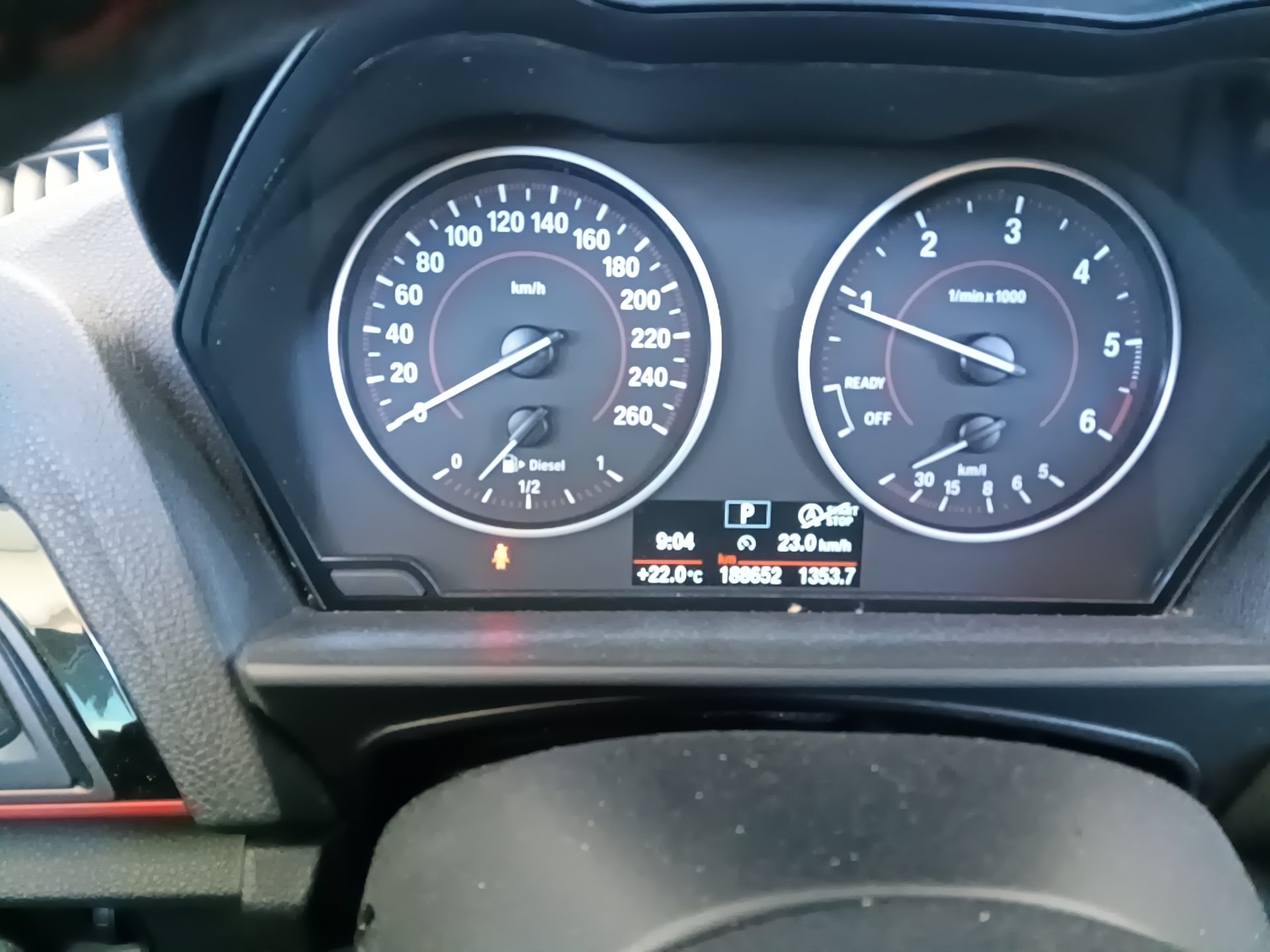 بي إم دبليو 1 Series (2Nd Gen) 5 أبواب 118D Sport Line 2016 SPORT LINE