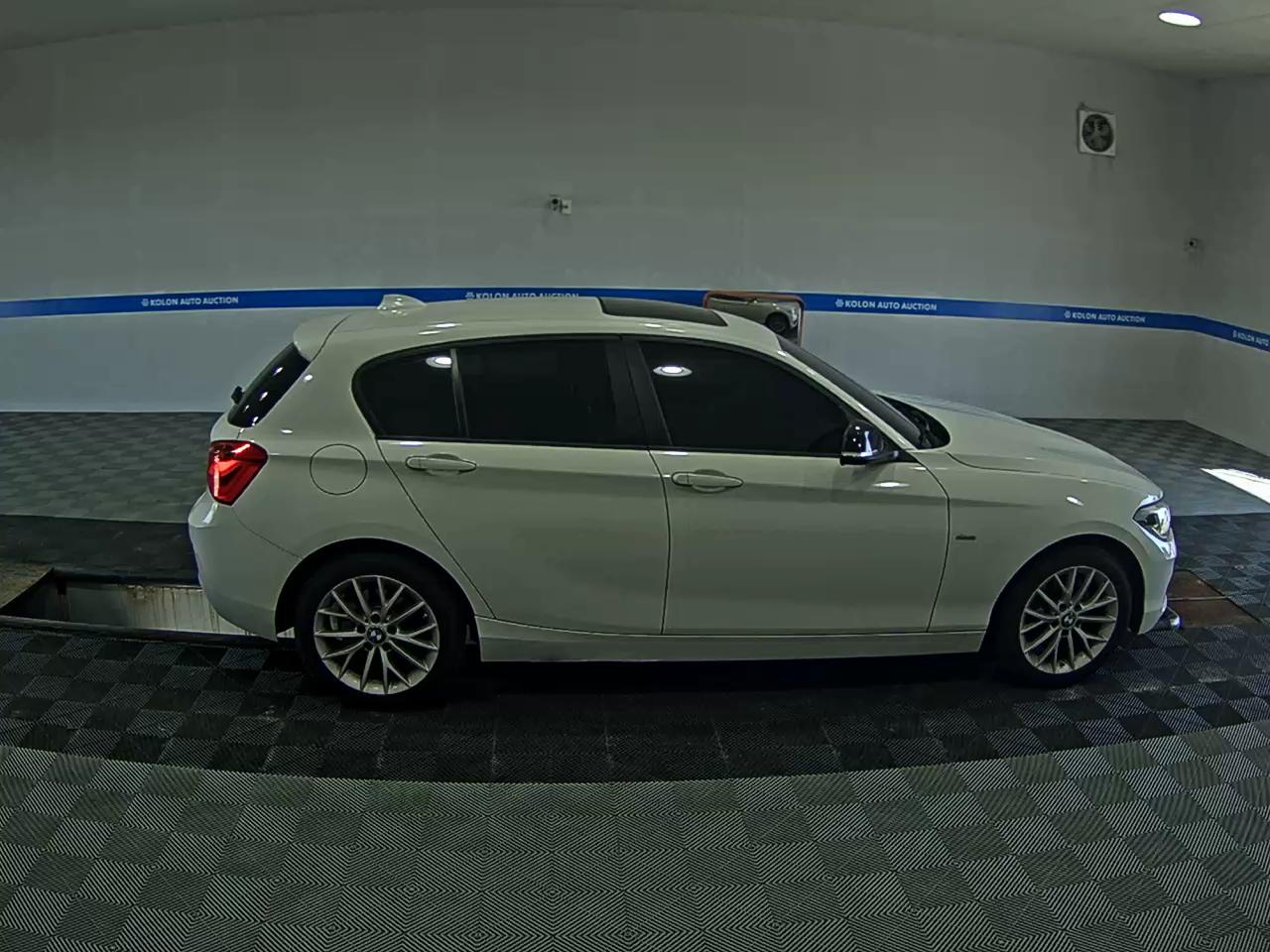 بي إم دبليو 1 Series (2Nd Gen) 5 أبواب 118D Sport Line 2016 SPORT LINE