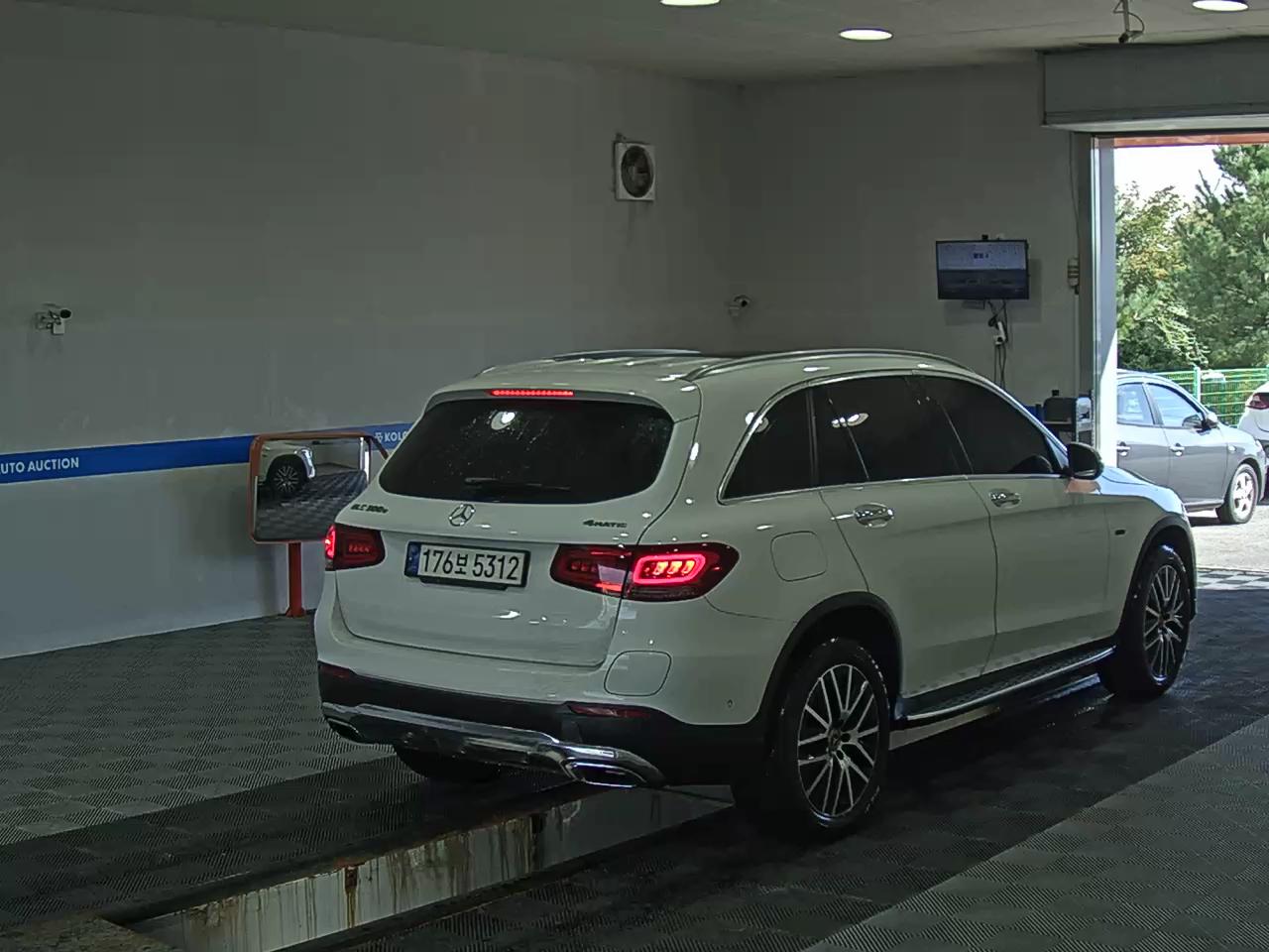 مرسيدس بنز جي إل سي Class 2021 4MATIC
