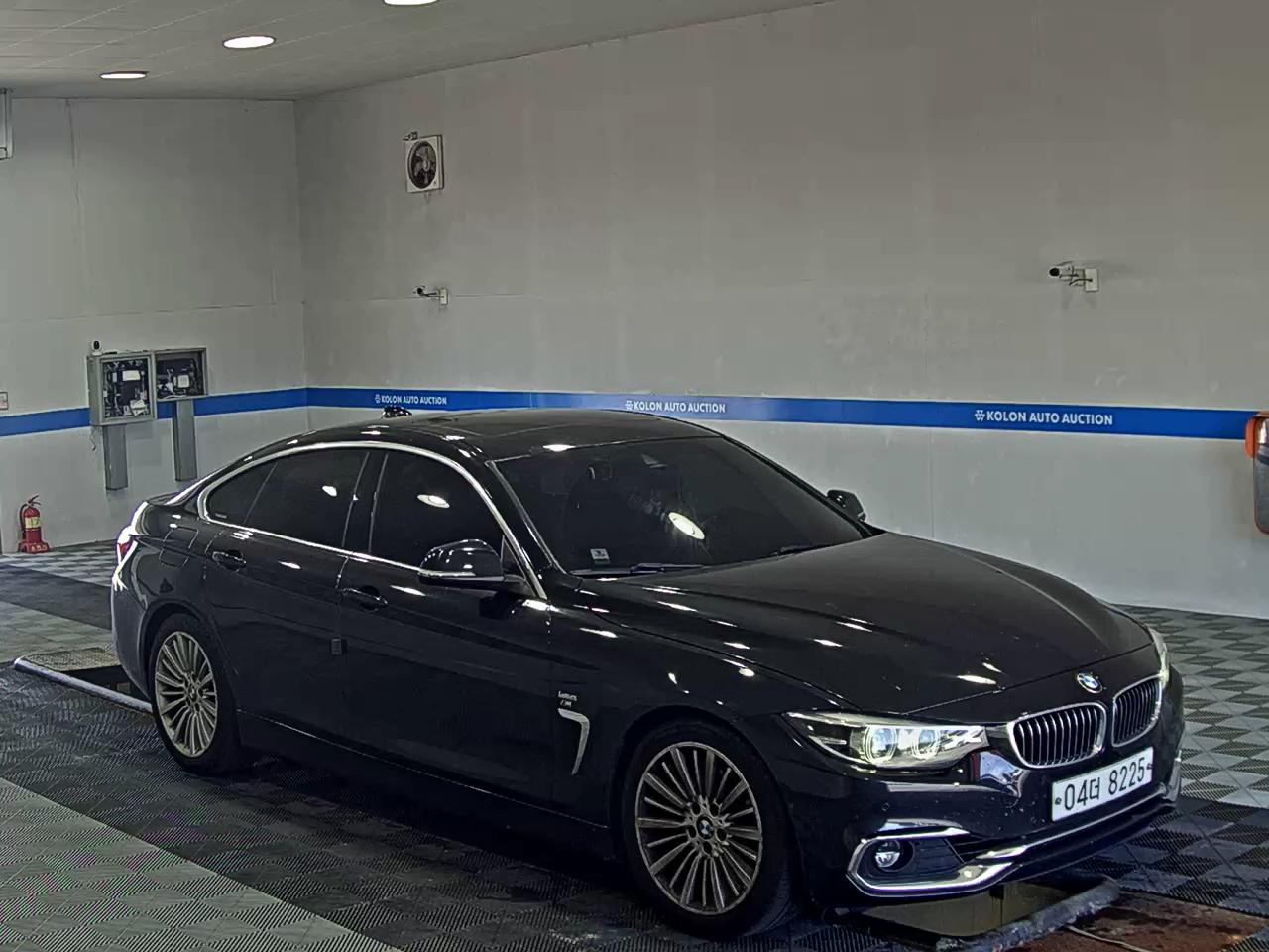 بي إم دبليو 4 Series 2018 فاخر LINE