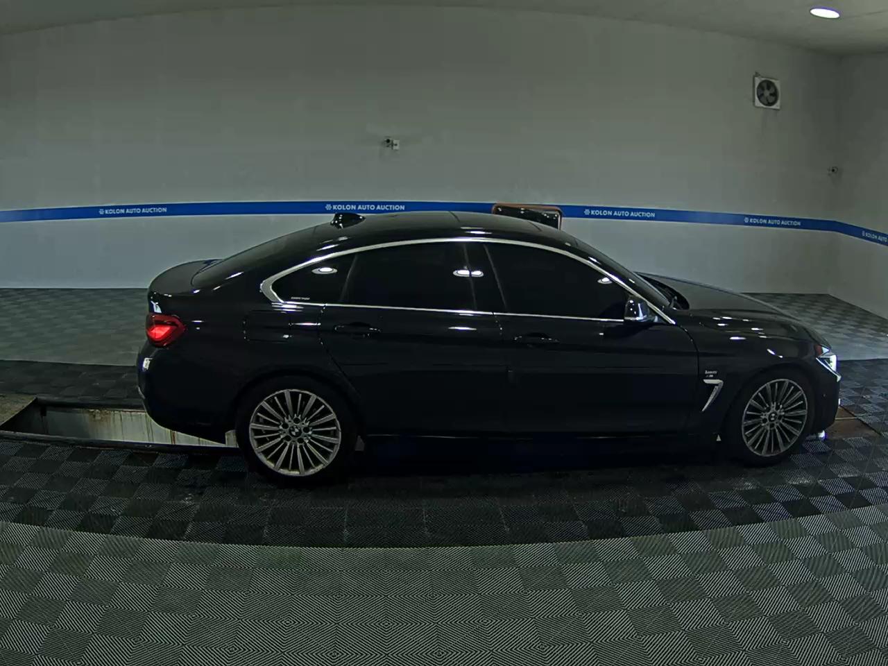بي إم دبليو 4 Series 2018 فاخر LINE