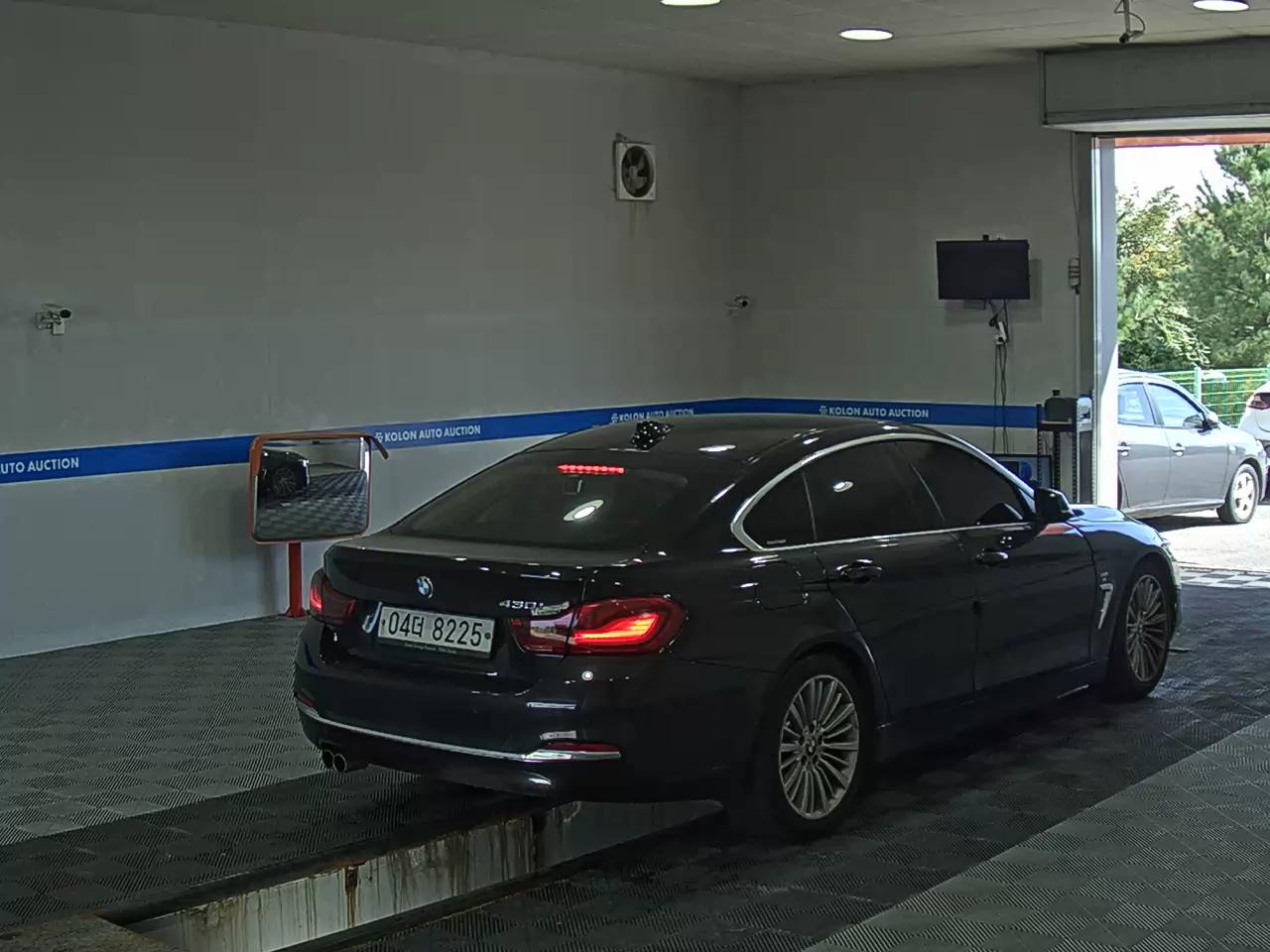 بي إم دبليو 4 Series 2018 فاخر LINE