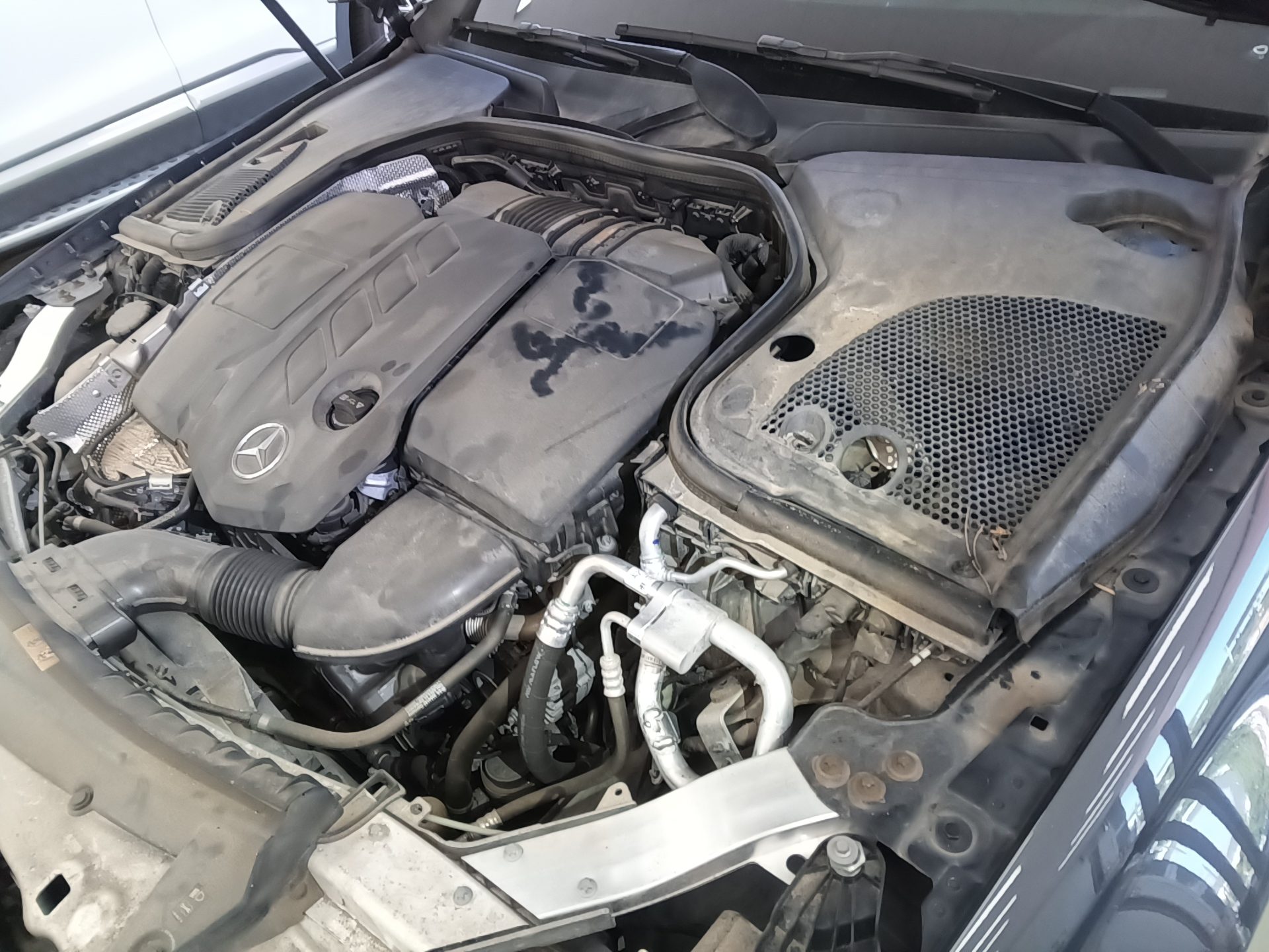 مرسيدس بنز E Class 2021 E220d 4MATIC LINE