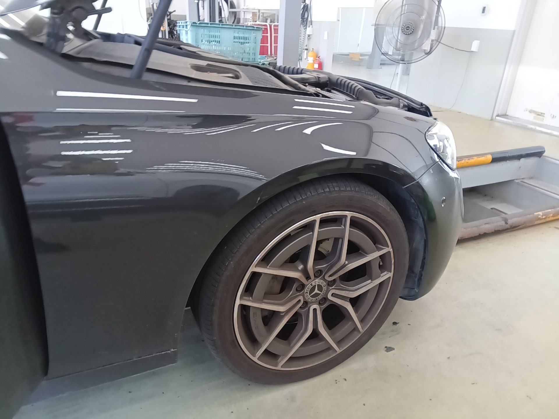 مرسيدس بنز E Class 2021 E220d 4MATIC LINE