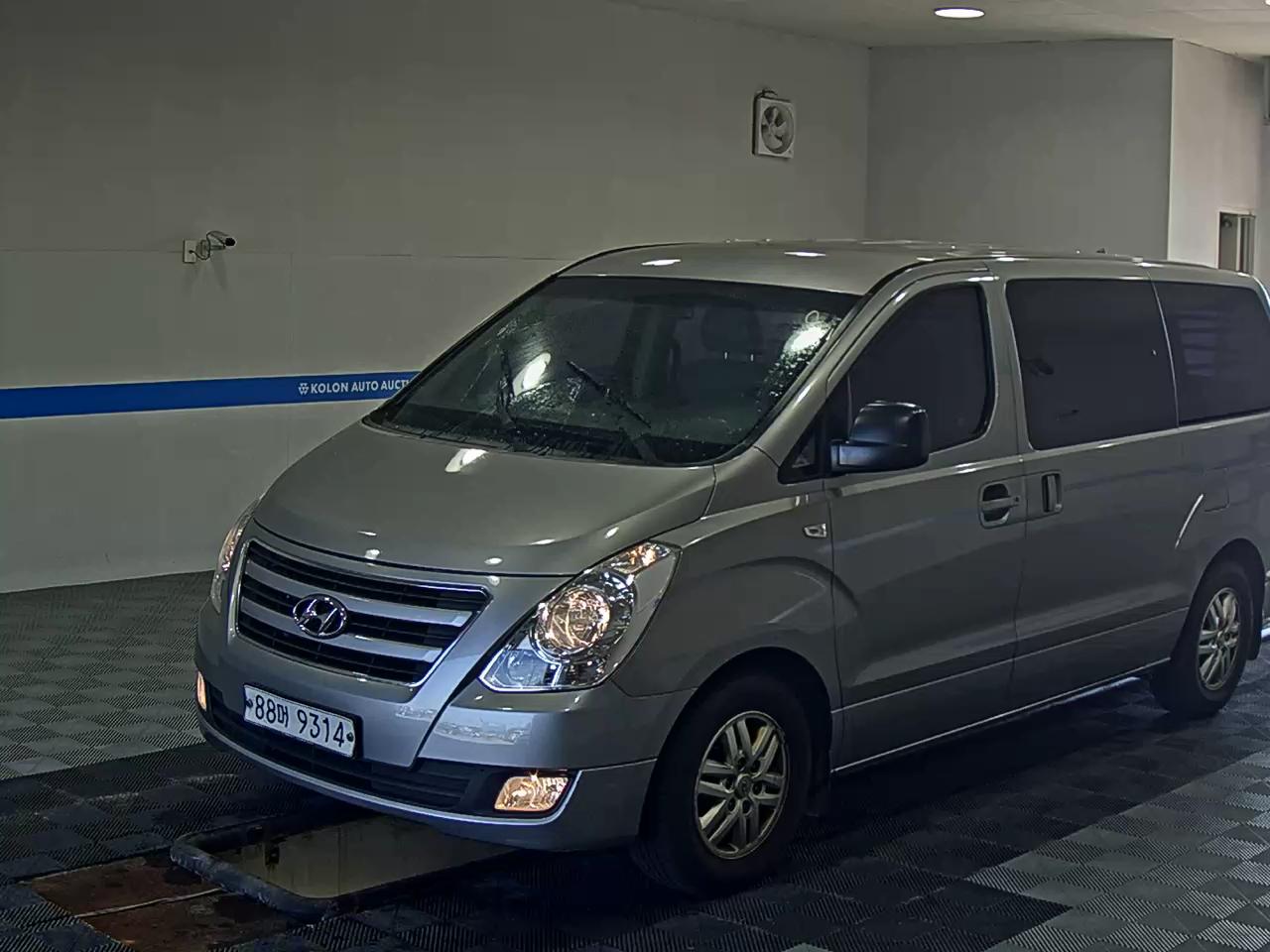 Hyundai Grand Starex