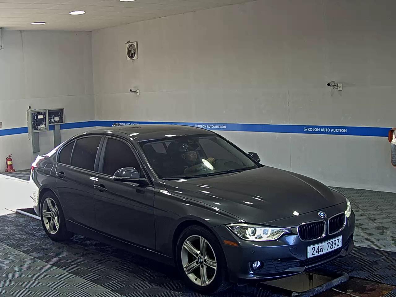 بي إم دبليو 3 Series 2015 320d