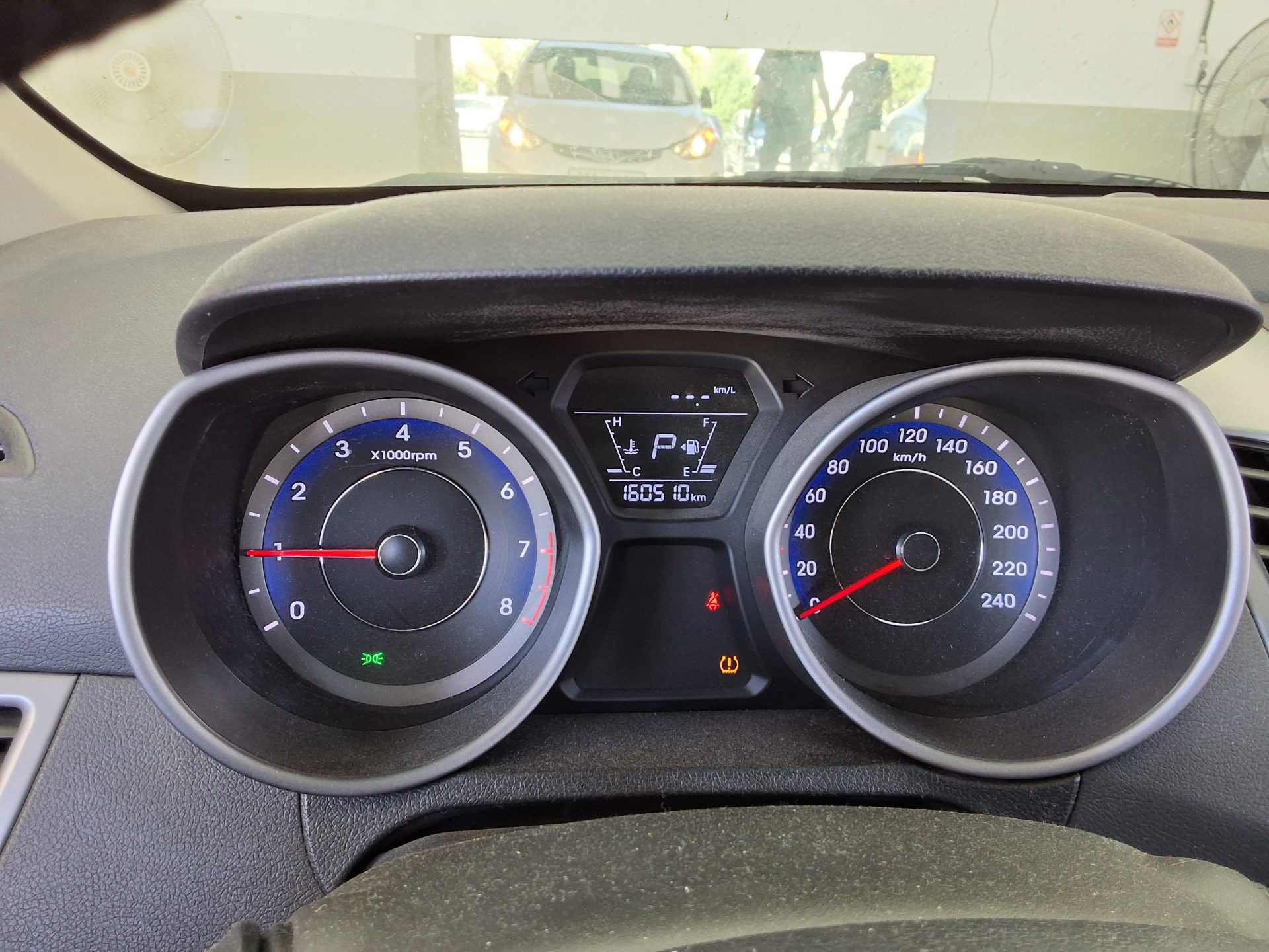 هيونداي أفانتي 2015 SMART