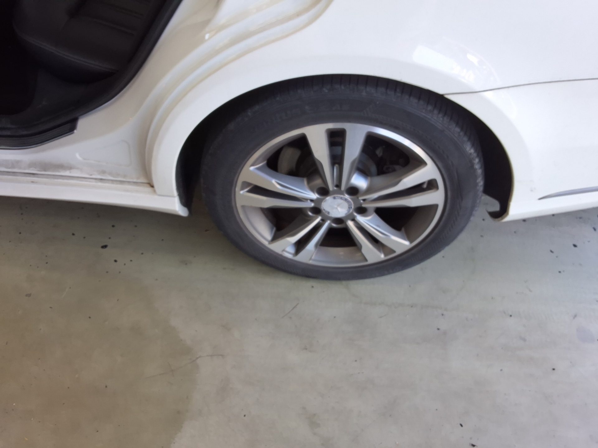 مرسيدس بنز E Class 2015 E220