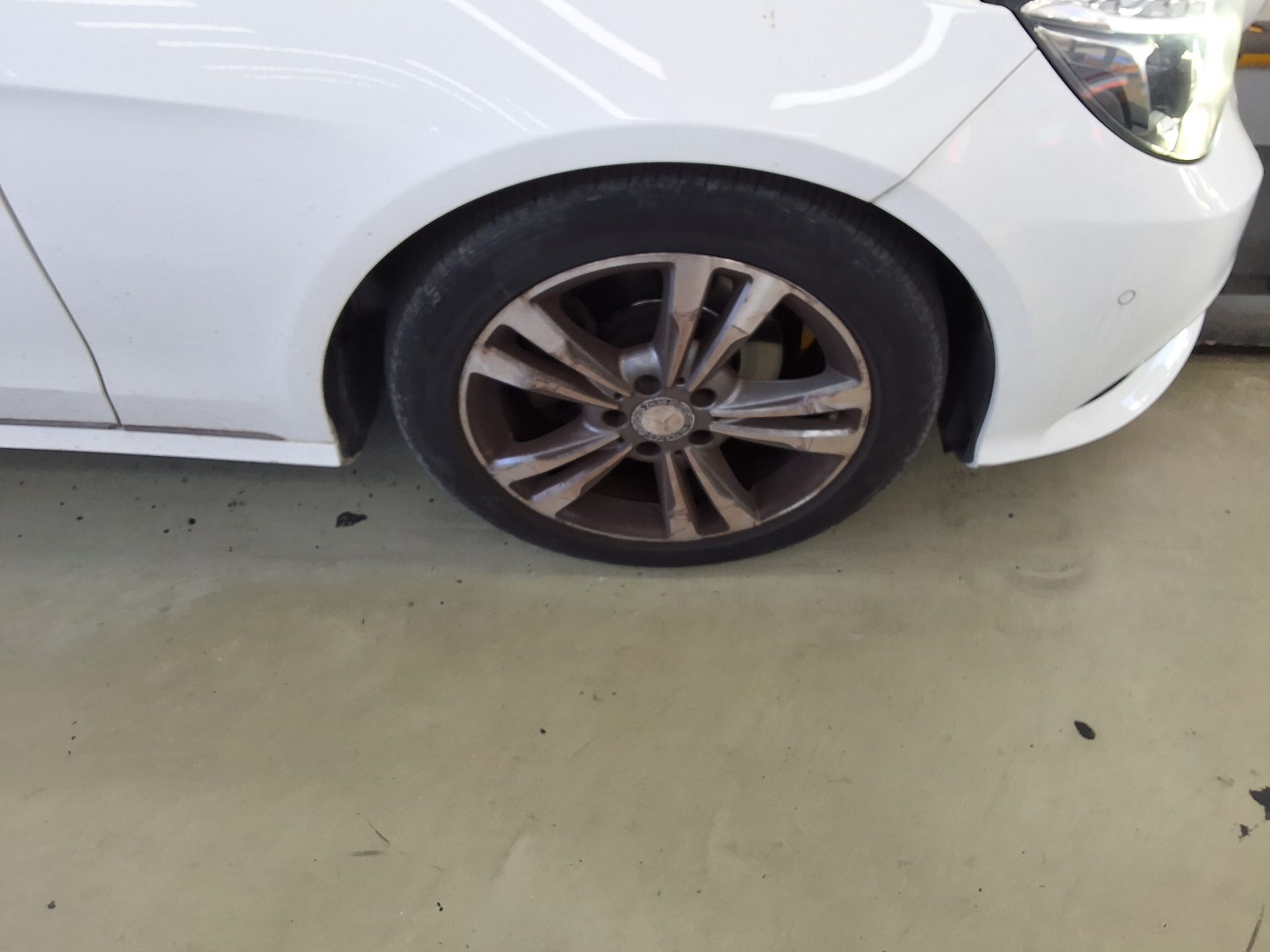 مرسيدس بنز E Class 2015 E220