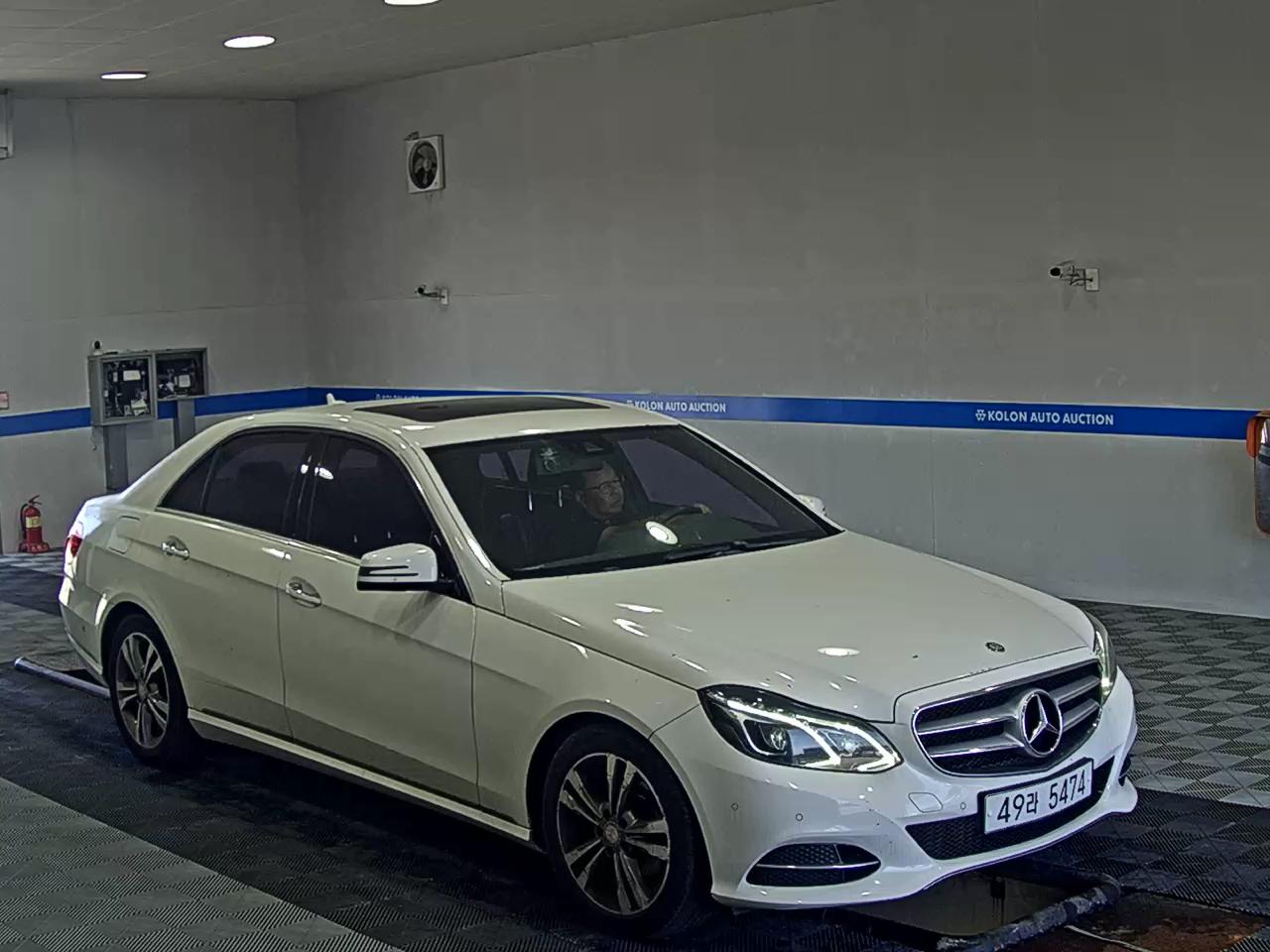 مرسيدس بنز E Class 2015 E220