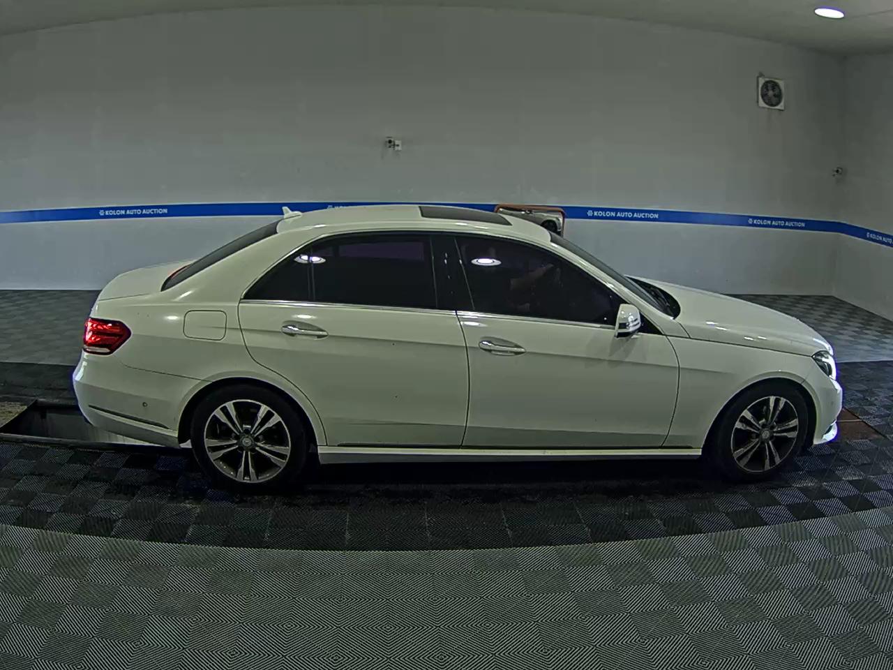 مرسيدس بنز E Class 2015 E220
