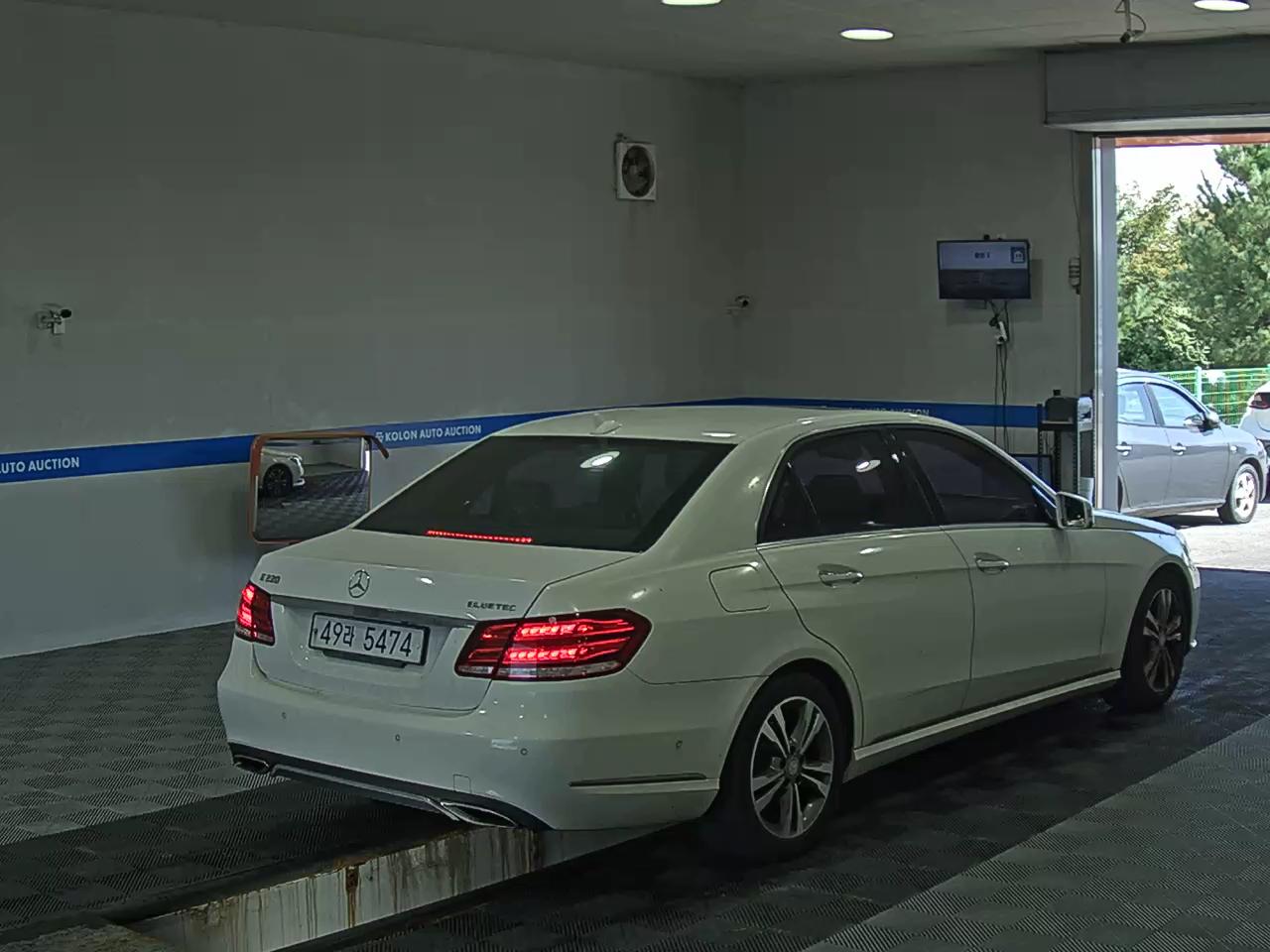 مرسيدس بنز E Class 2015 E220