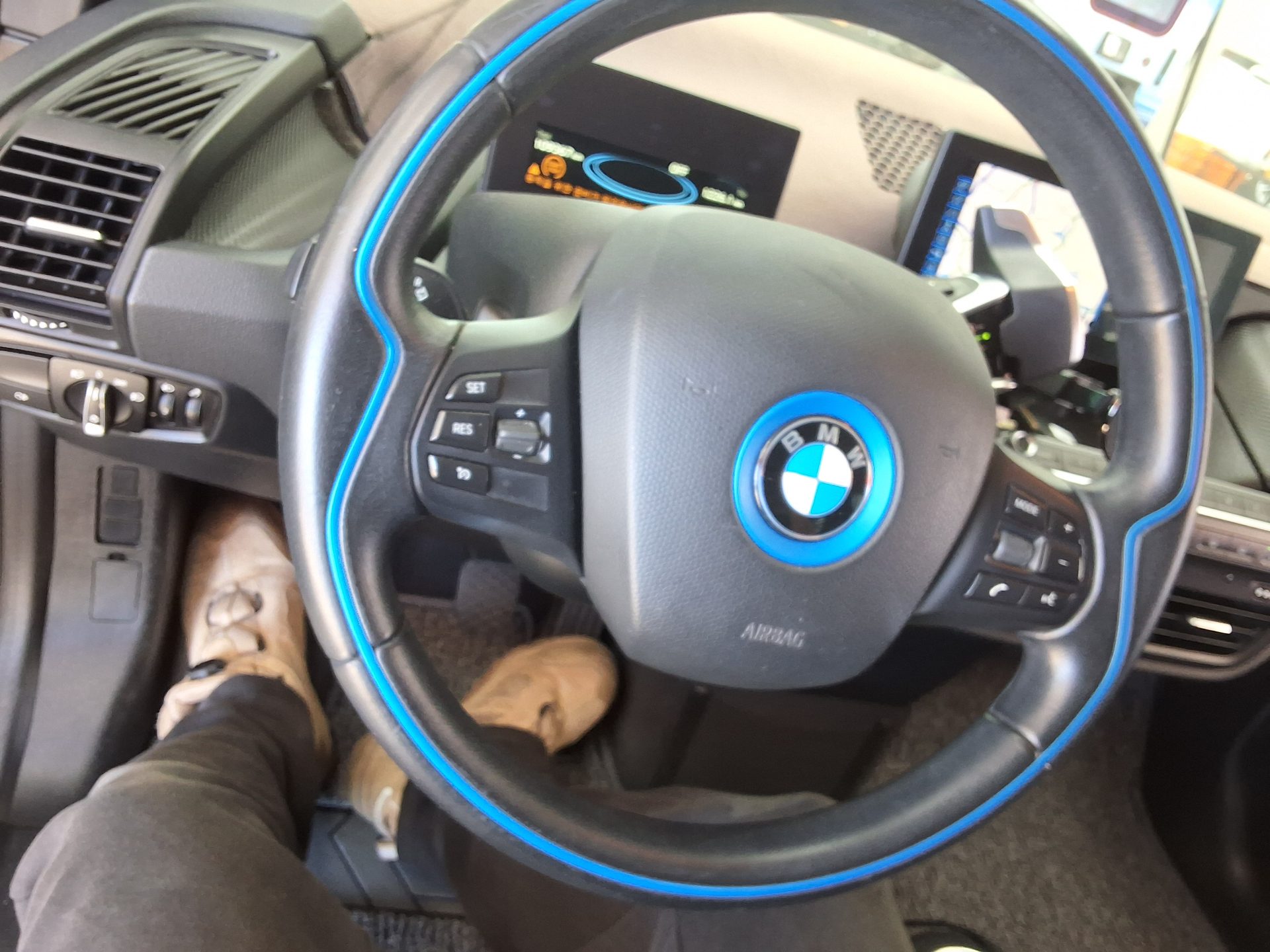 بي إم دبليو I3 Lux 2015