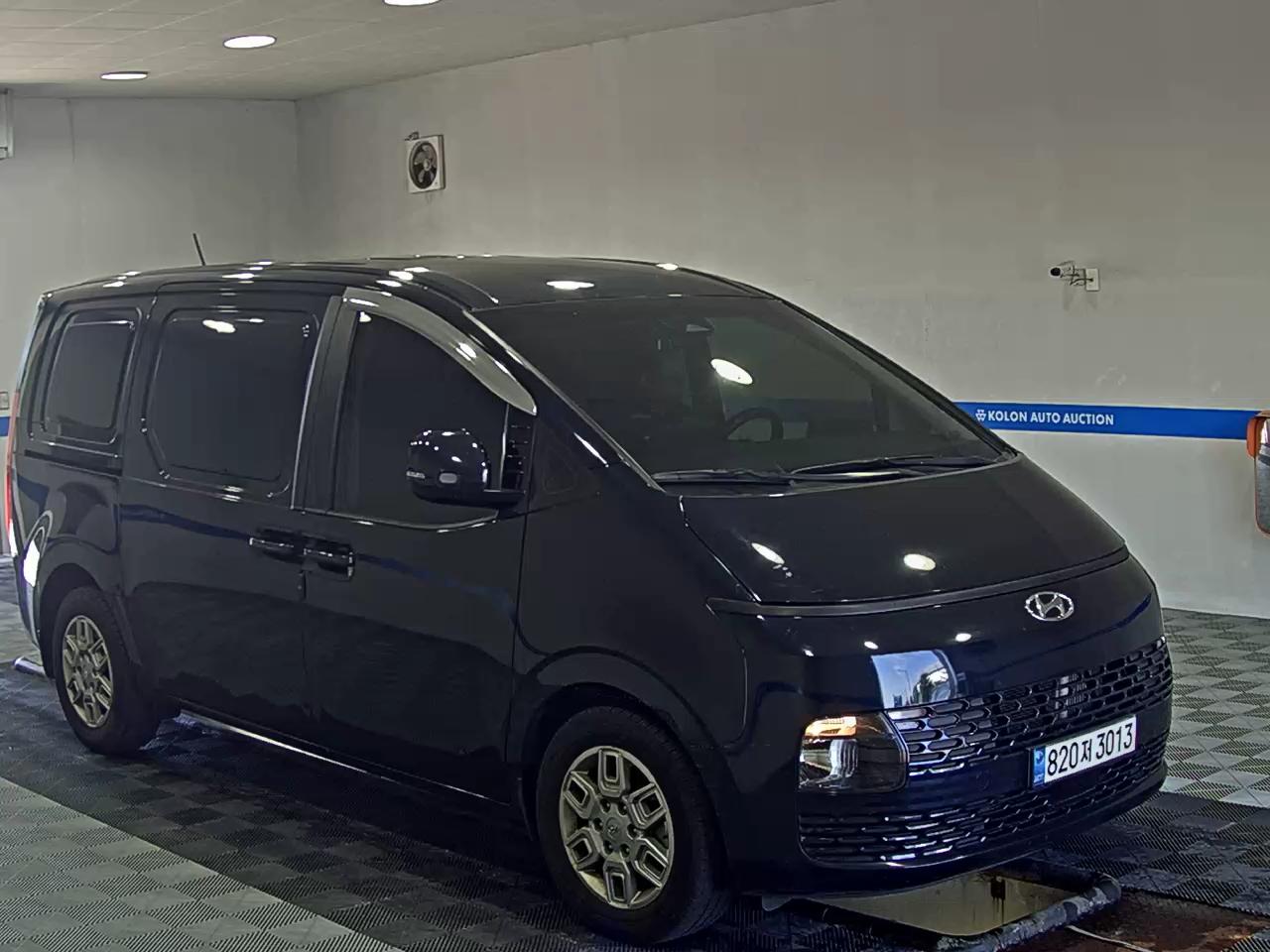 هيونداي ستاريا 2022 MODERN