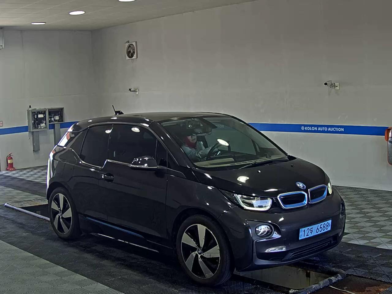 بي إم دبليو I3 Lux 2015