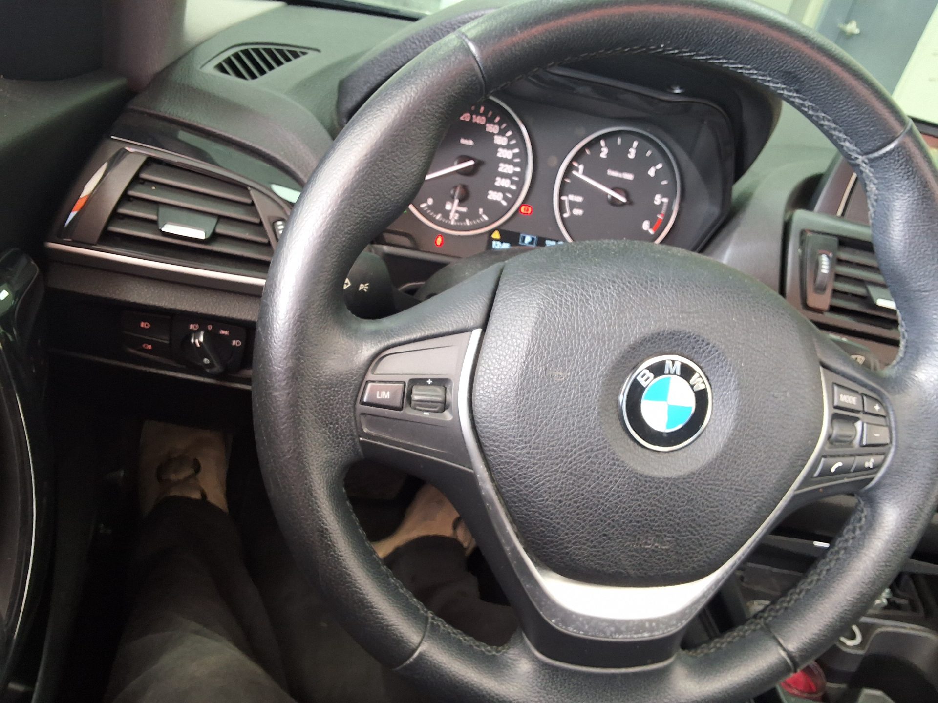 بي إم دبليو 1 Series 2014 URBAN LINE