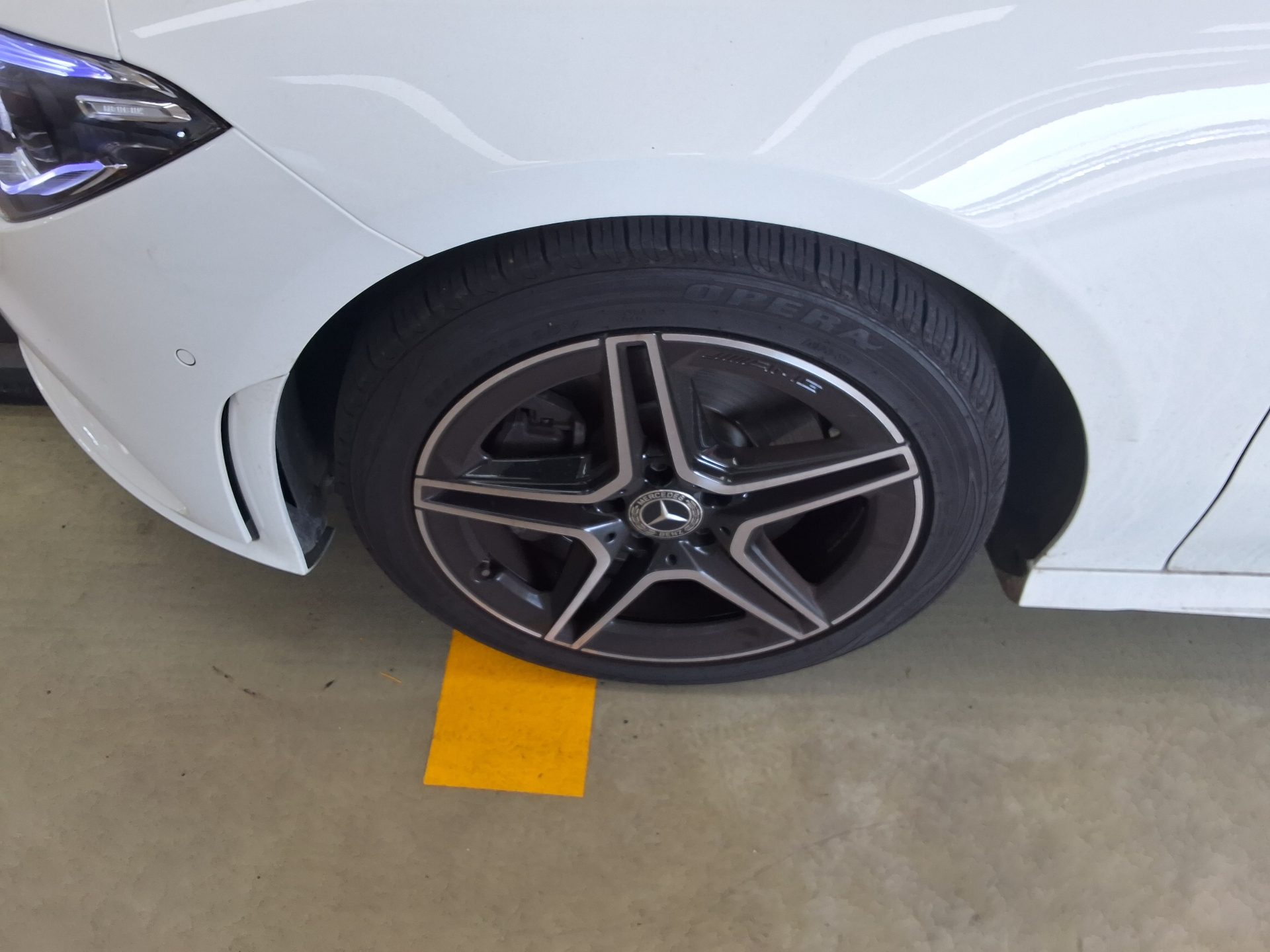 مرسيدس بنز سي إل إيه Class 2022 4MATIC