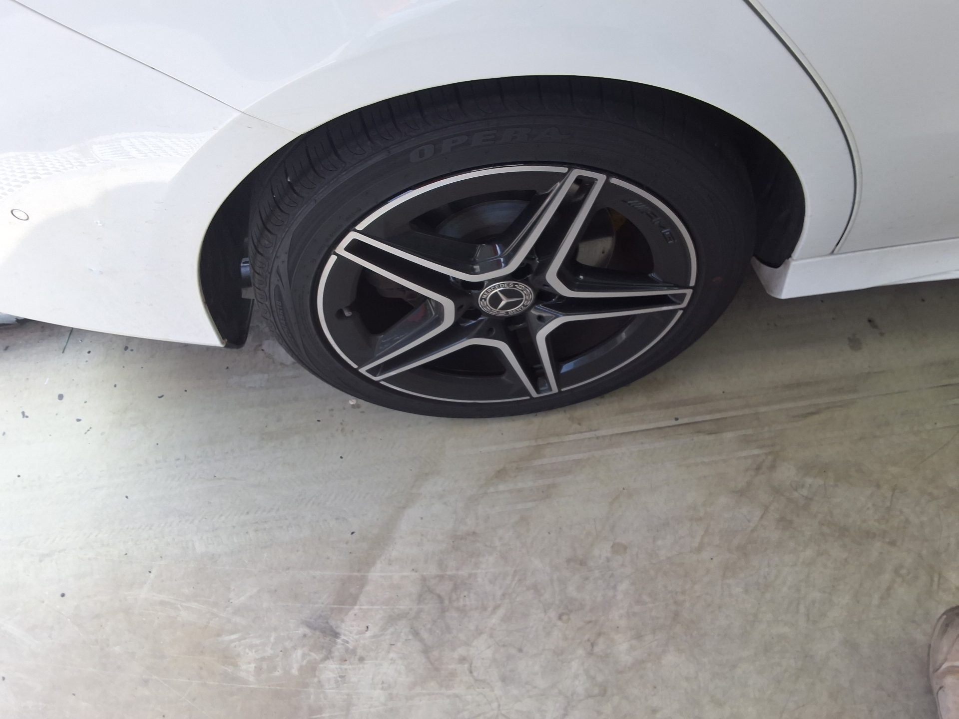 مرسيدس بنز سي إل إيه Class 2022 4MATIC