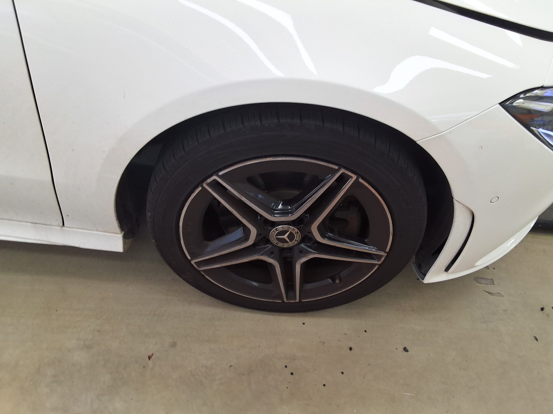مرسيدس بنز سي إل إيه Class 2022 4MATIC