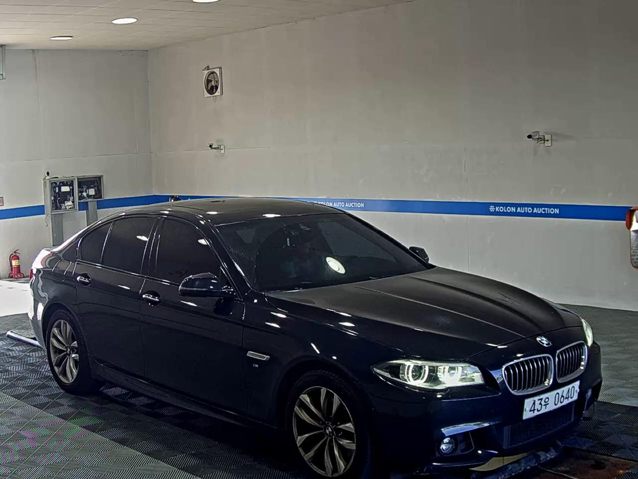بي إم دبليو 5 Series 2016 520d