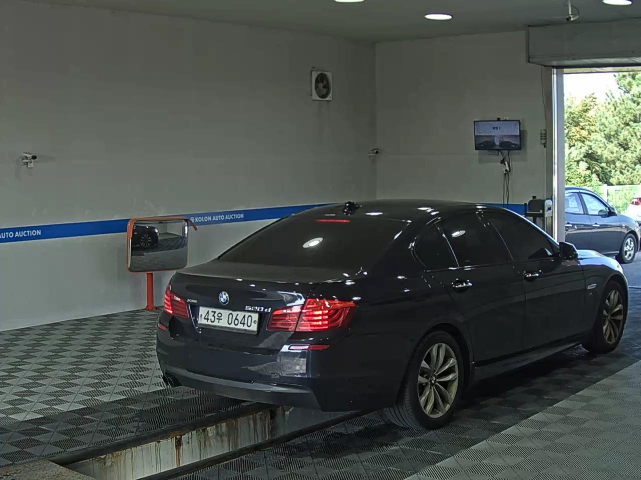 بي إم دبليو 5 Series 2016 520d