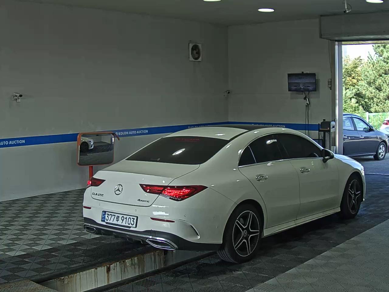 مرسيدس بنز سي إل إيه Class 2022 4MATIC