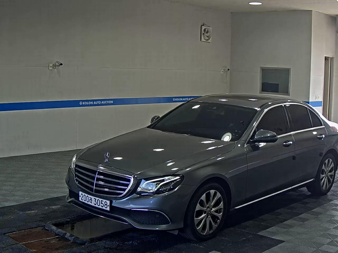 مرسيدس E-Class
