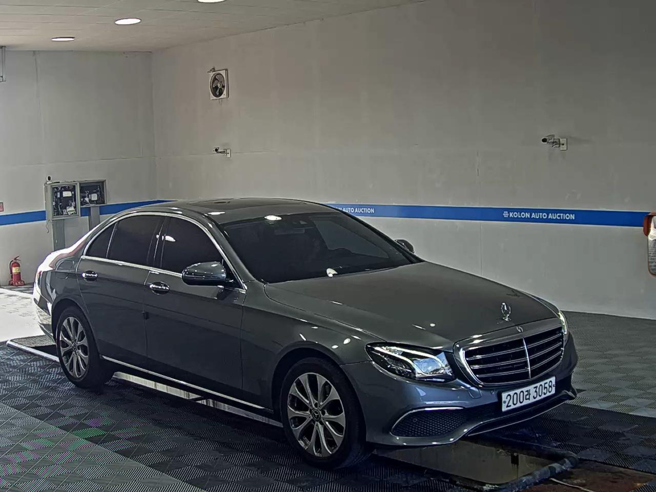 مرسيدس بنز E Class 2019 E220d 4MATIC إكسكلوسيف