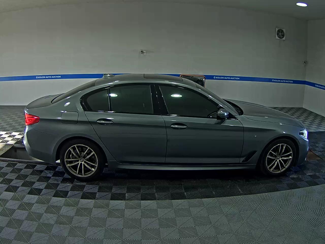 بي إم دبليو 5 Series 2017 SPORT