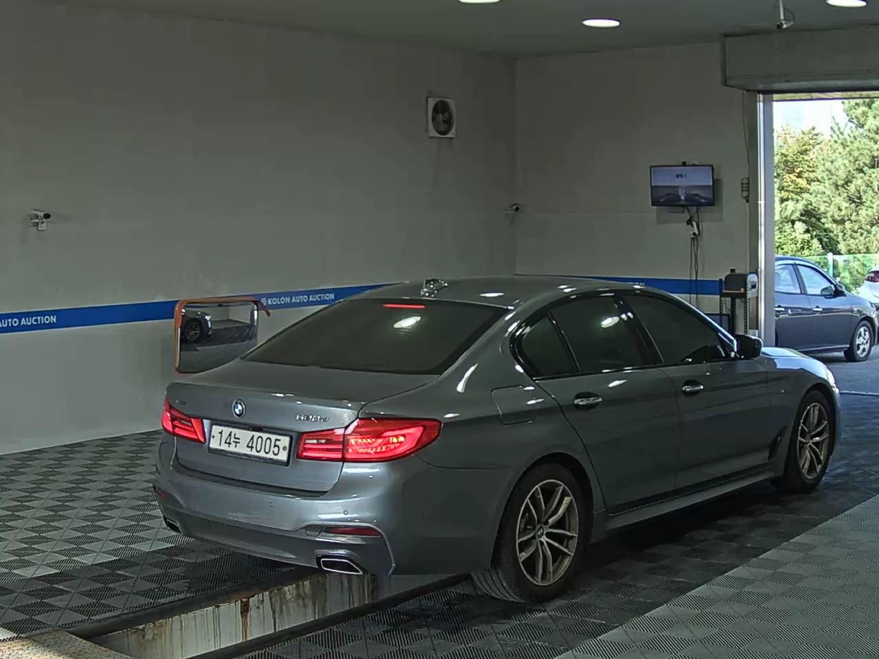 بي إم دبليو 5 Series 2017 SPORT