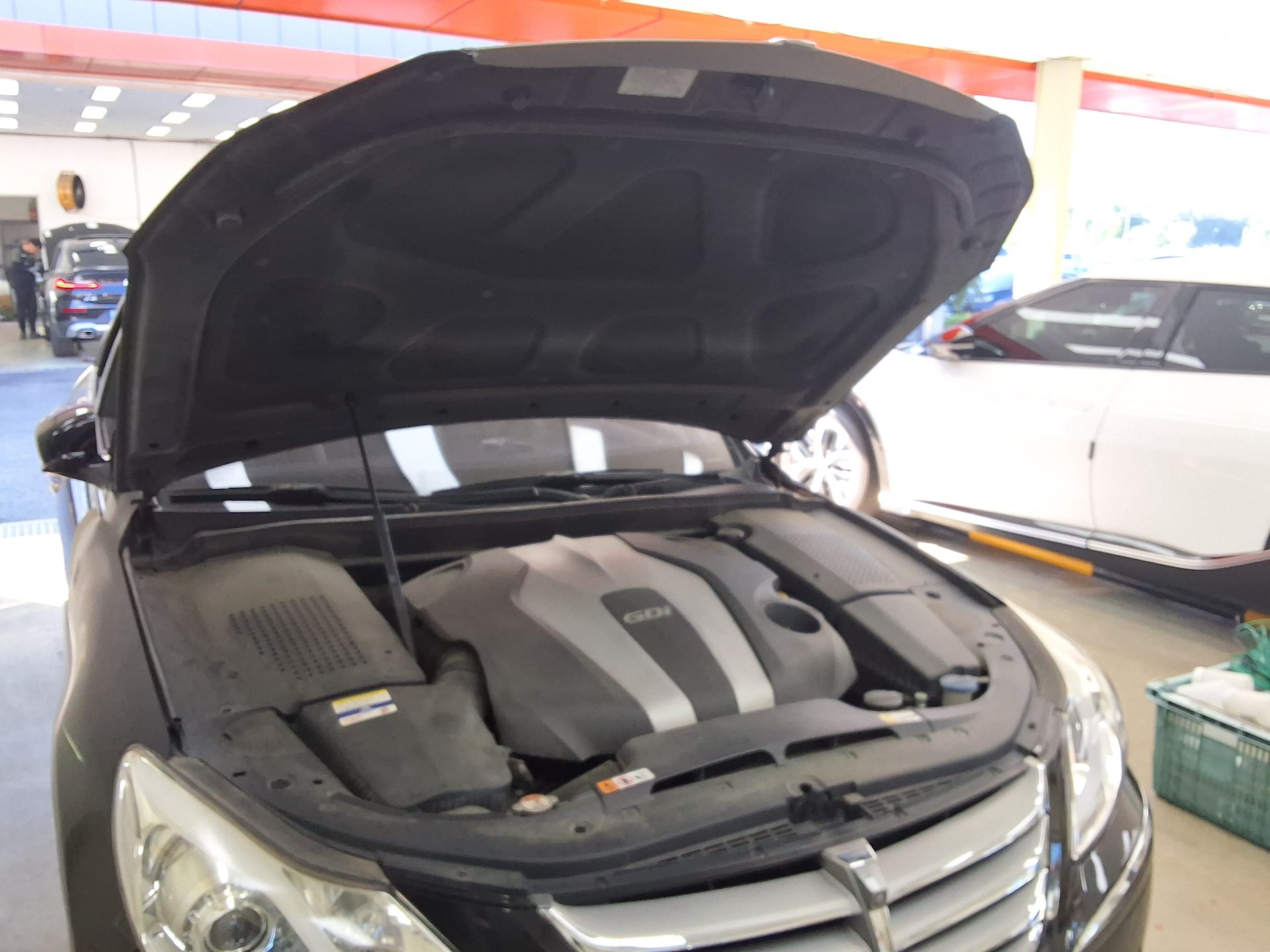 هيونداي جينيسيس Dh G330 مودرن 2012 فاخر VIP