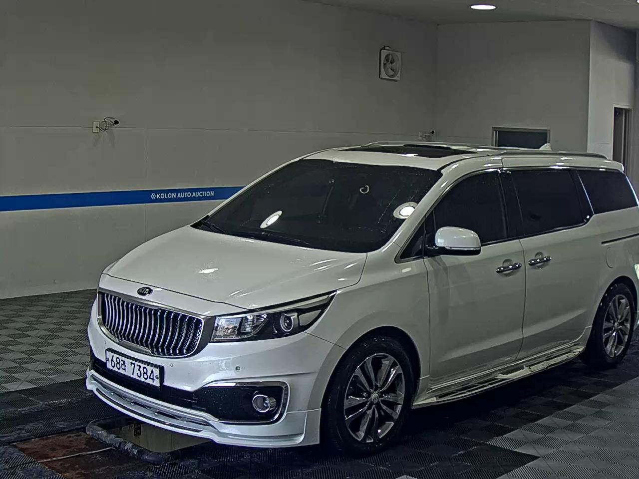 Kia Carnival