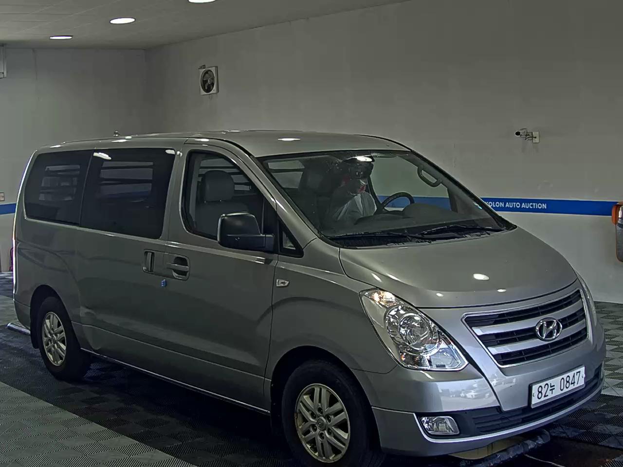 هيونداي جراند ستاركس 2018 VAN SMART
