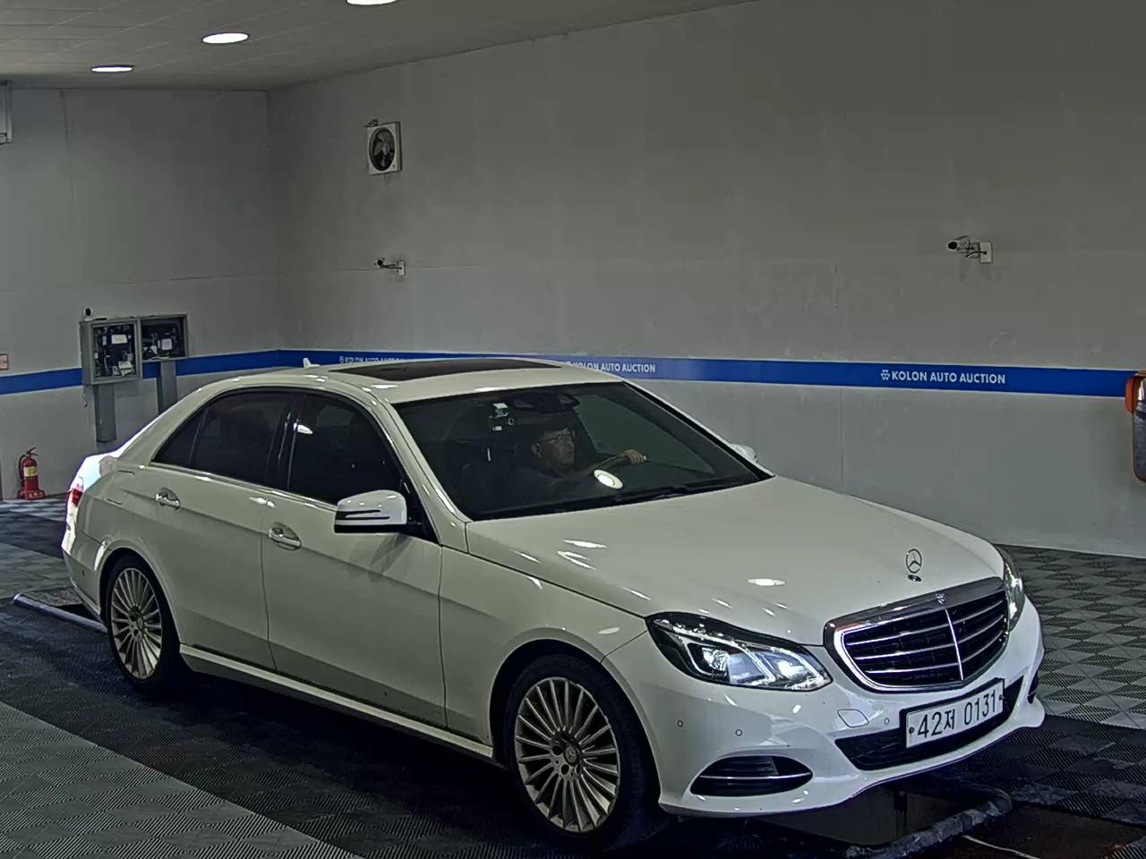 مرسيدس بنز E Class 2016 E300