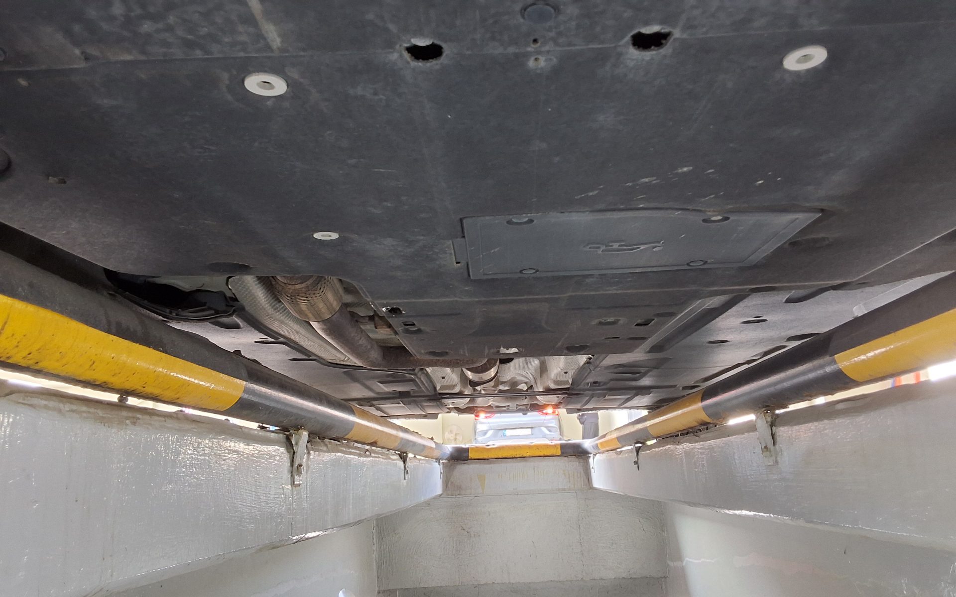 جينيسيس جي 80 2022 BASE