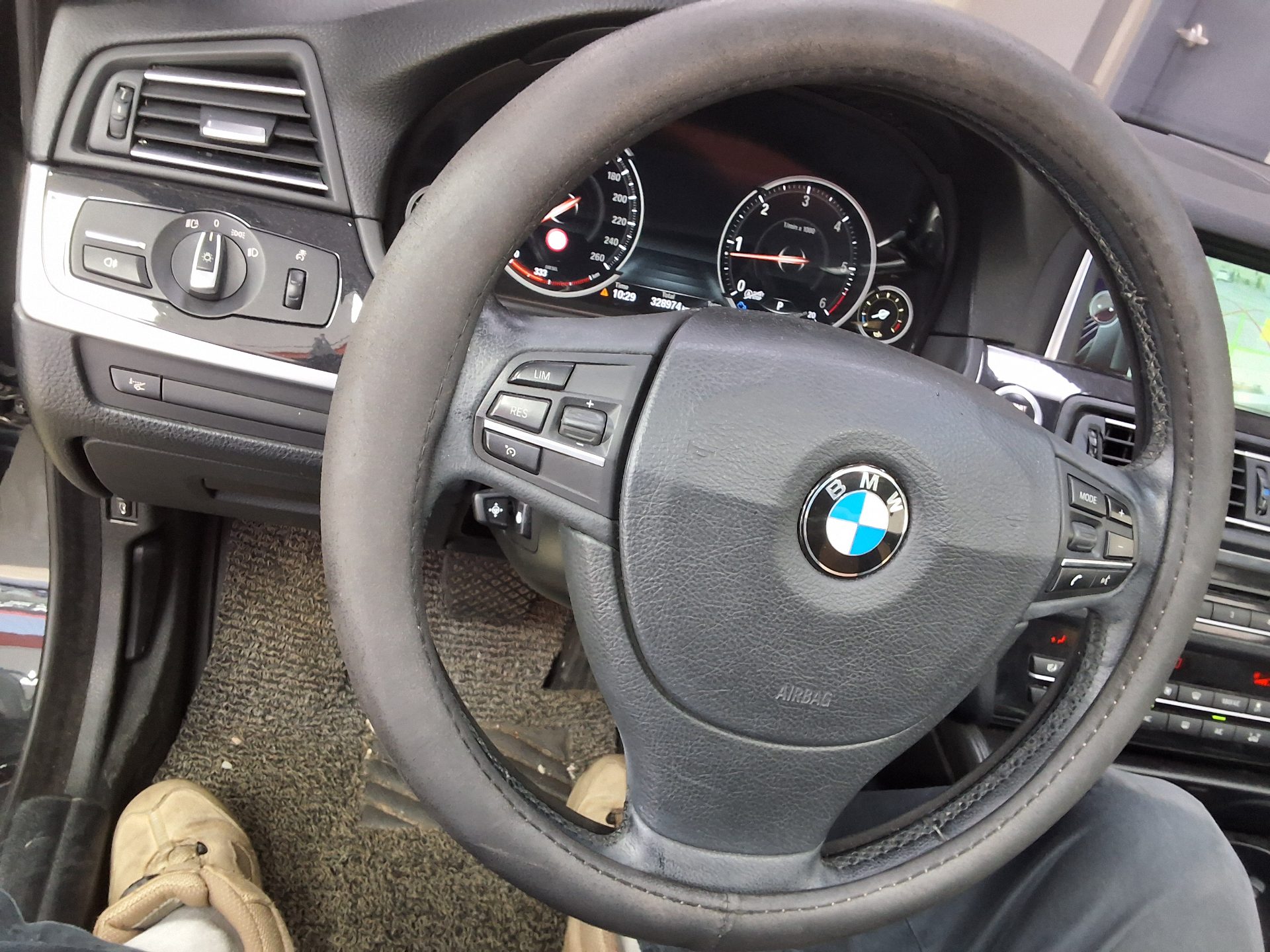بي إم دبليو 5 Series 2014 520d