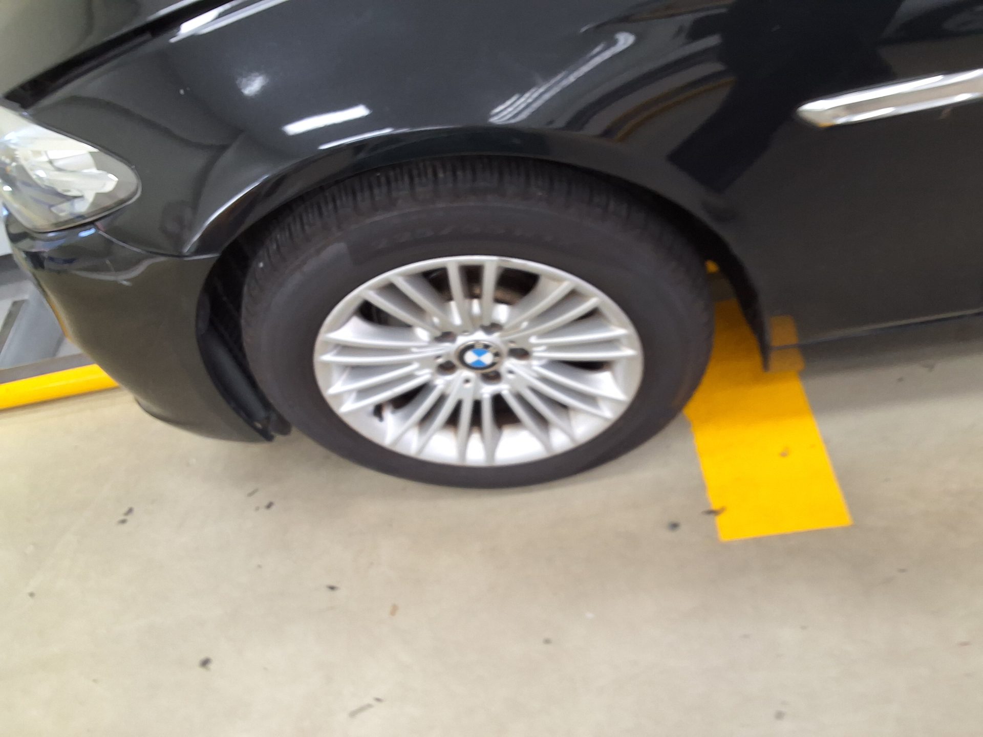 بي إم دبليو 5 Series 2014 520d