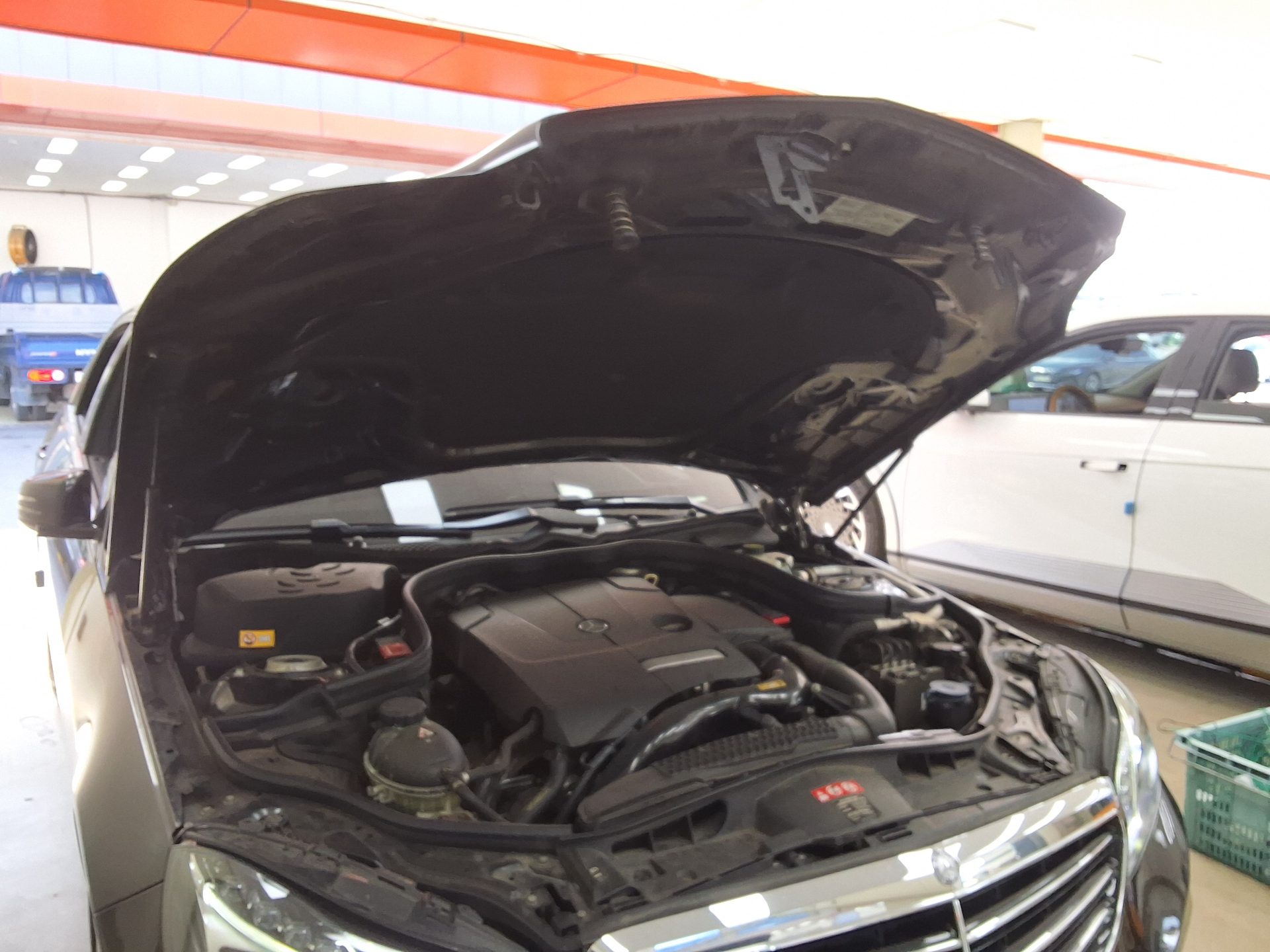 مرسيدس بنز E Class 2014 E200