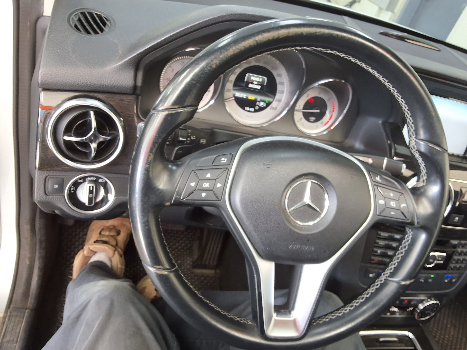 مرسيدس بنز Glk Class 2013 4MATIC بريميوم